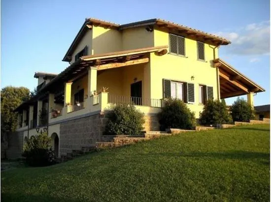 Property building in Oasi Del Verde