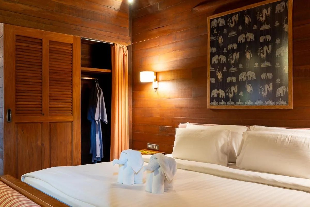 Bed in GajaPuri Resort Koh Chang