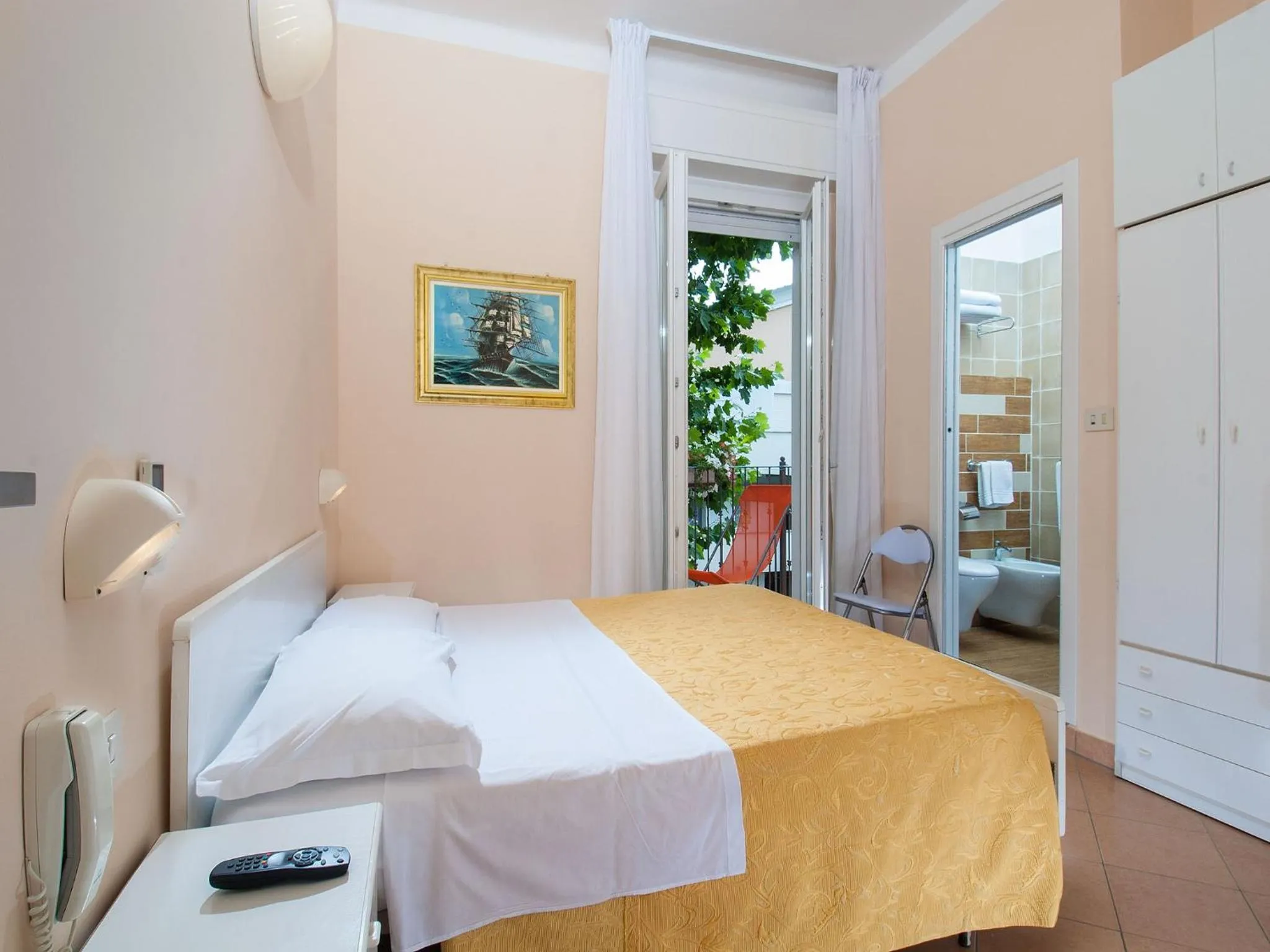 Photo of the whole room in Hotel Miramare