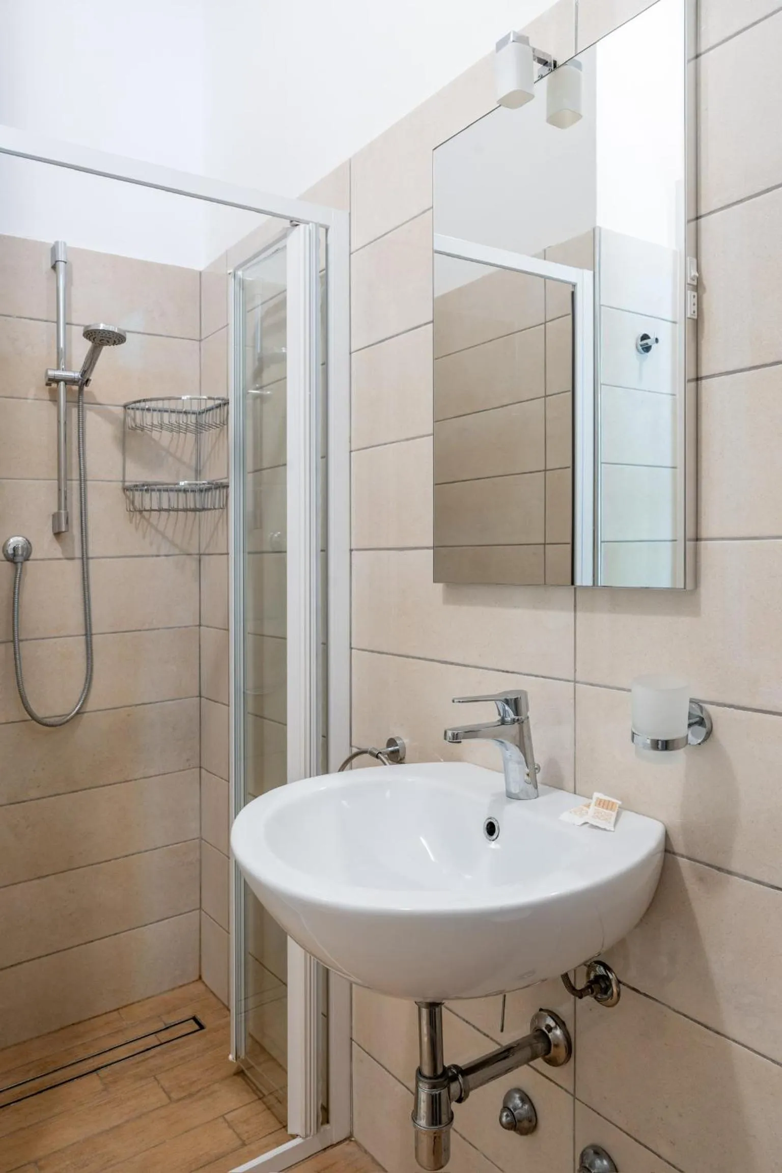 Shower in Hotel Miramare