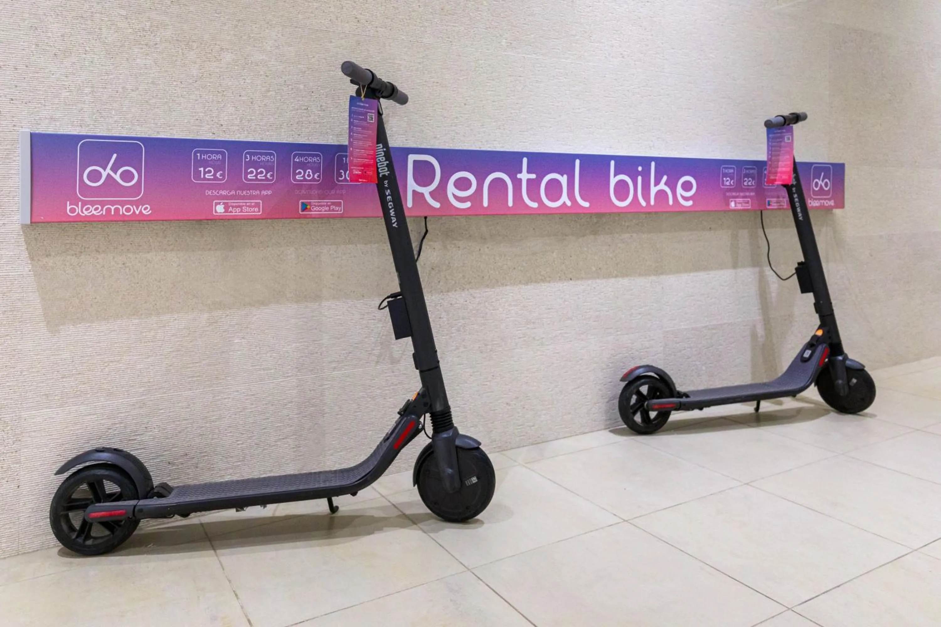 Entertainment in Mojacar Playa Aquapark Hotel