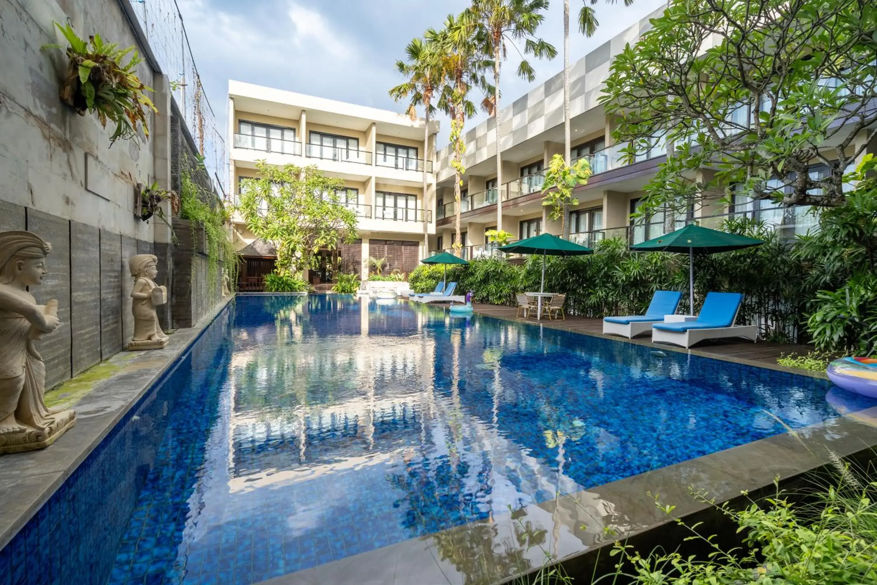 Swimming pool in Dekuta Swimming pool in Dekuta