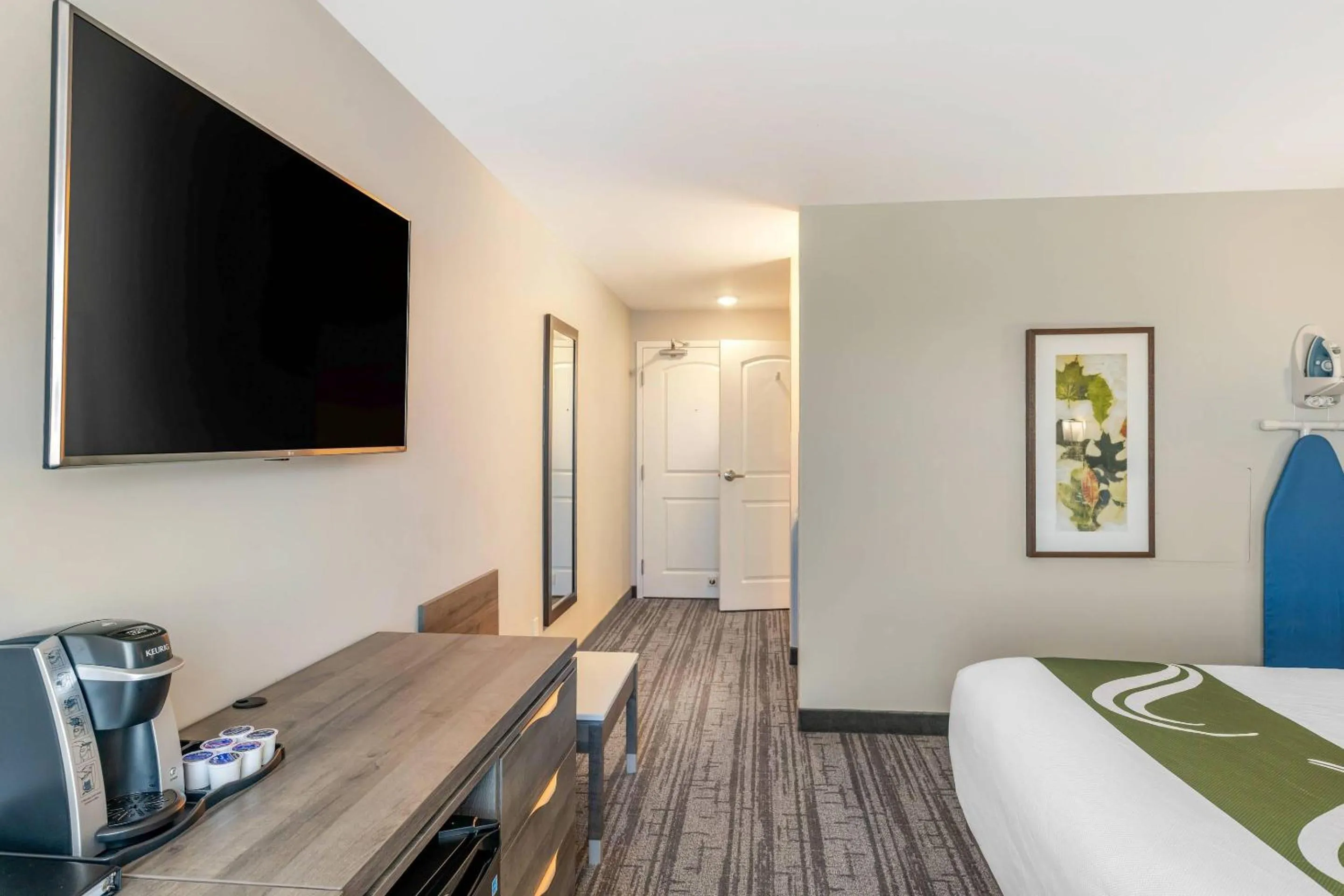 Bedroom, Bed in Quality Inn & Suites Amsterdam