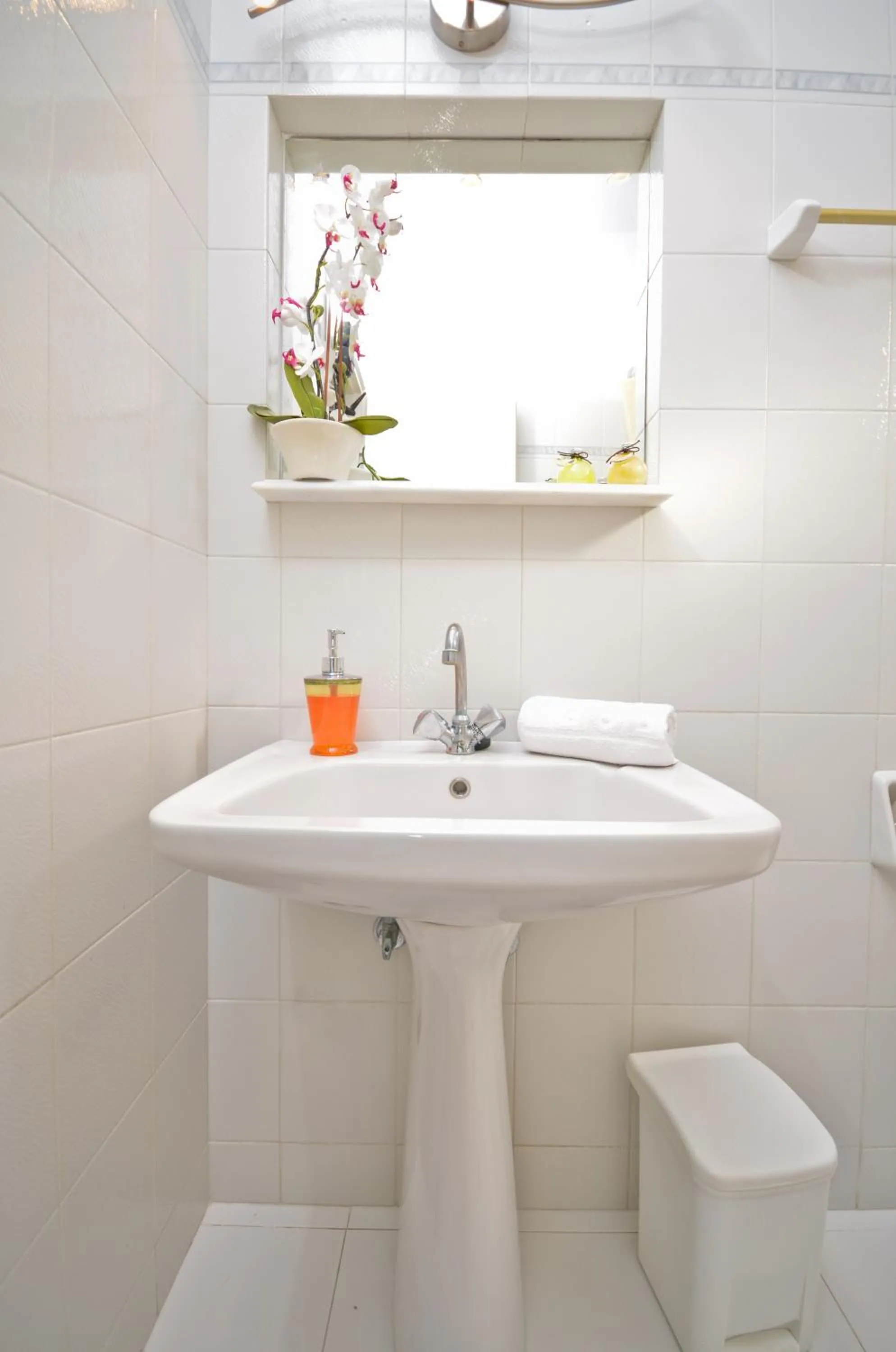 Dilino Hotel Studios