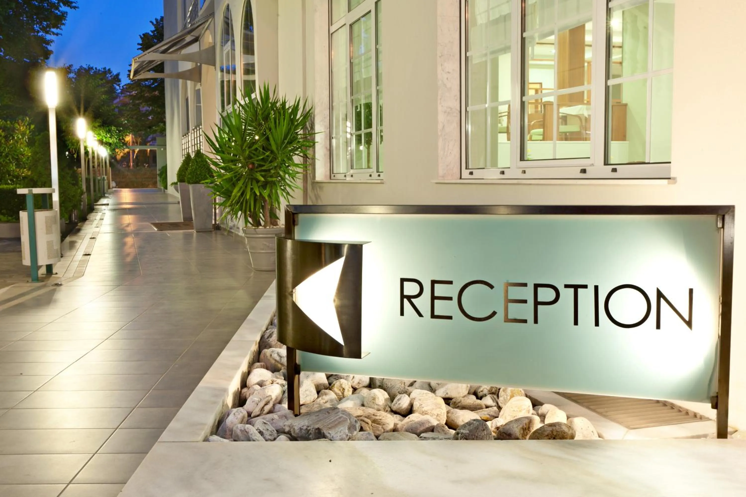 Facade/entrance in Kronos Hotel