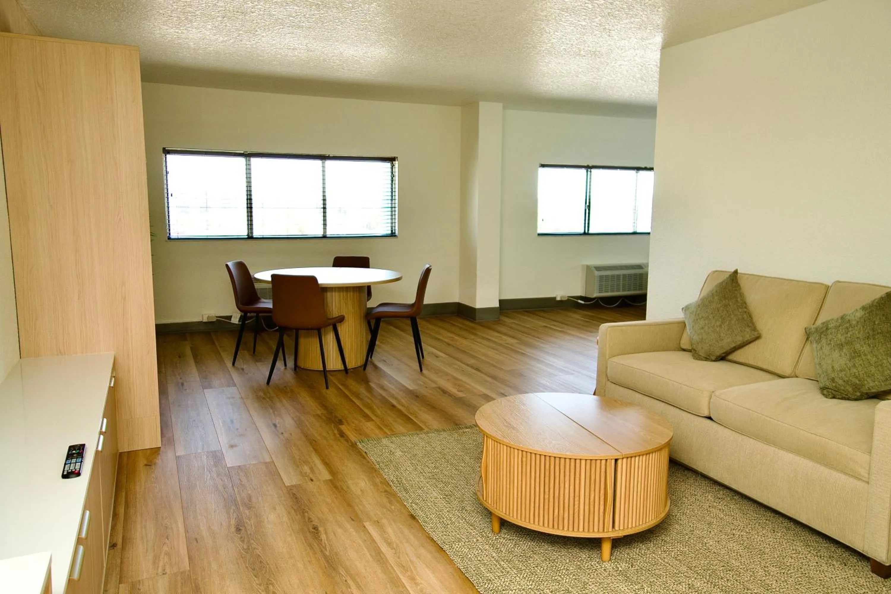 Living room in Coco Key Hotel & Water Park Resort