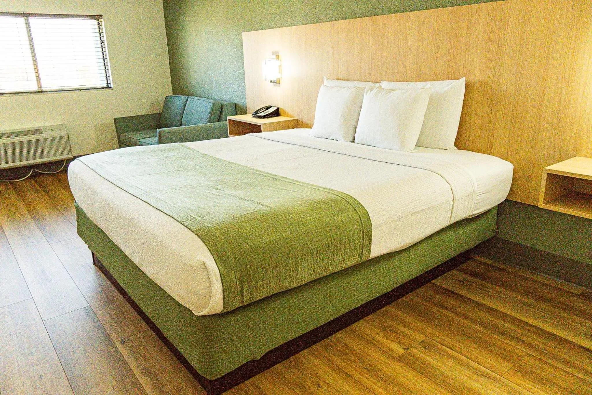 Bed in Coco Key Hotel & Water Park Resort