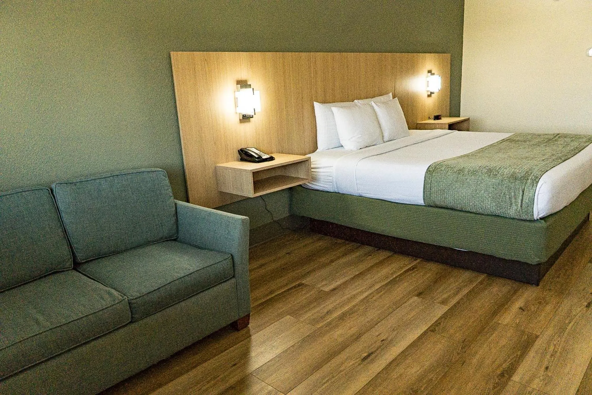 Bed in Coco Key Hotel & Water Park Resort