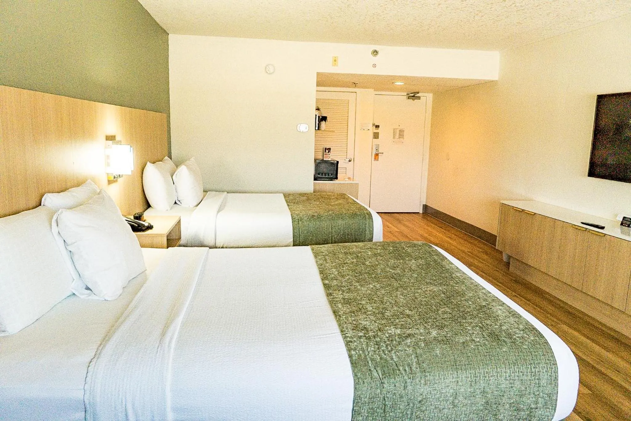 Bed in Coco Key Hotel & Water Park Resort