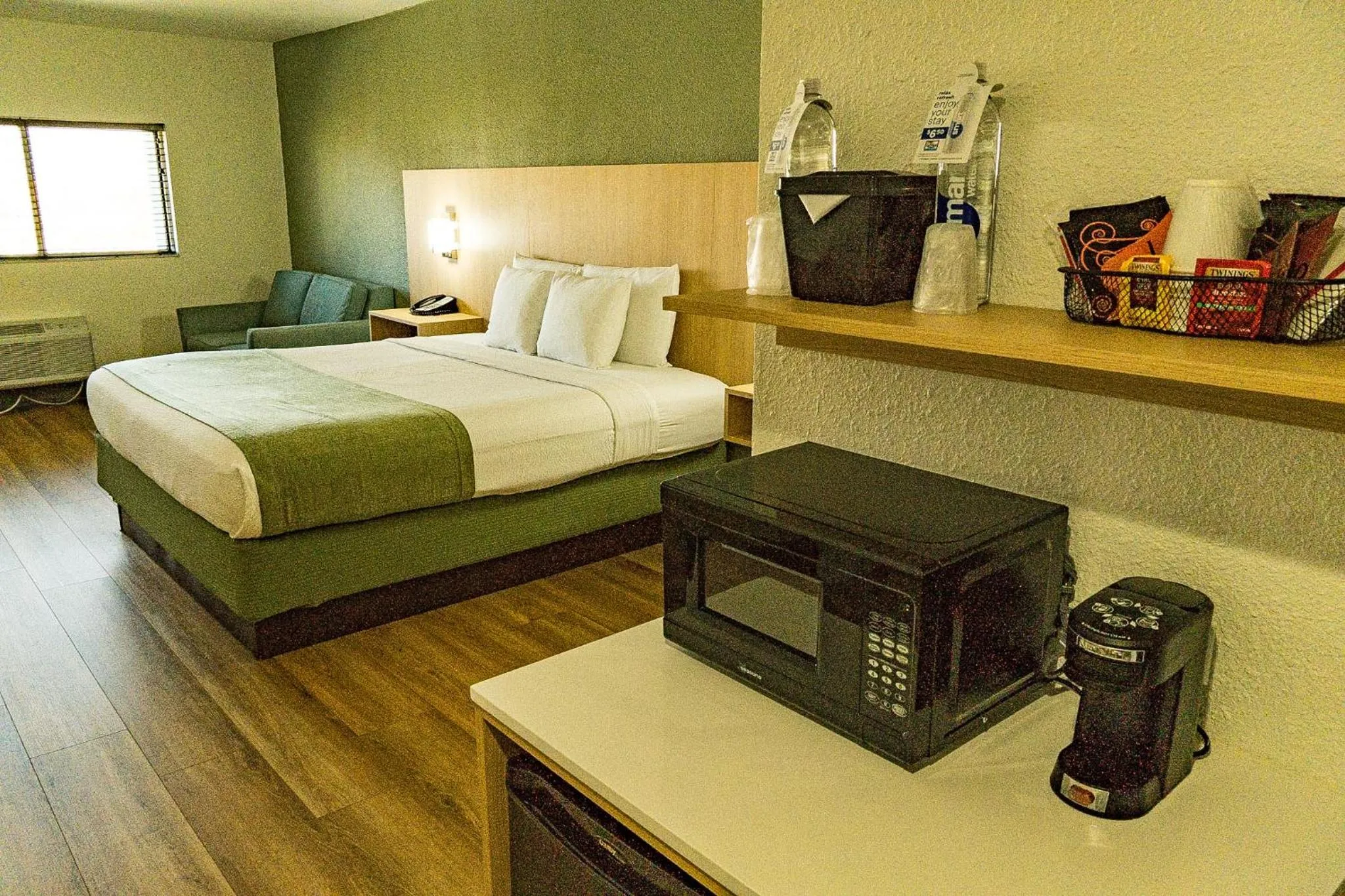 Bed in Coco Key Hotel & Water Park Resort