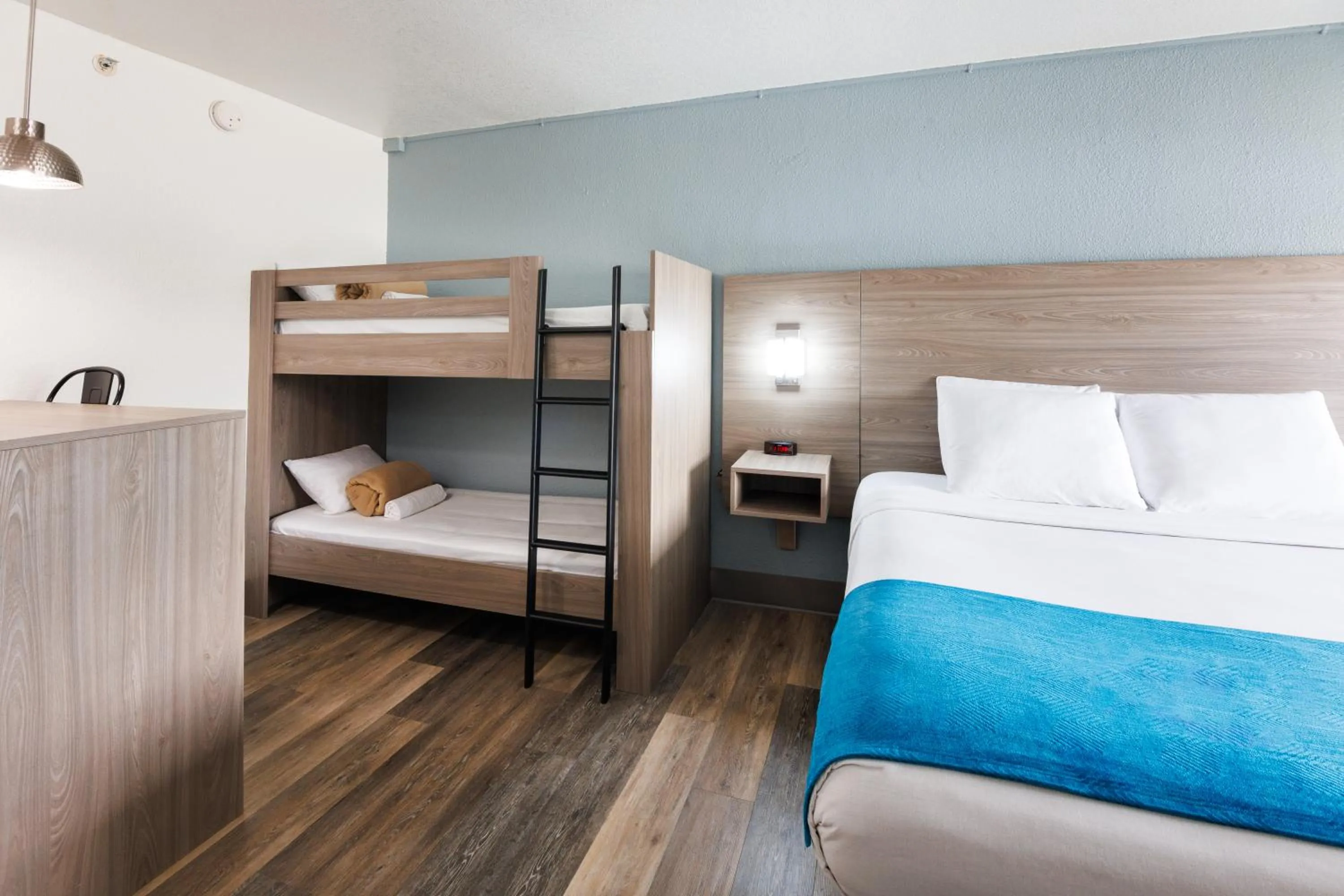 Bed in Coco Key Hotel & Water Park Resort