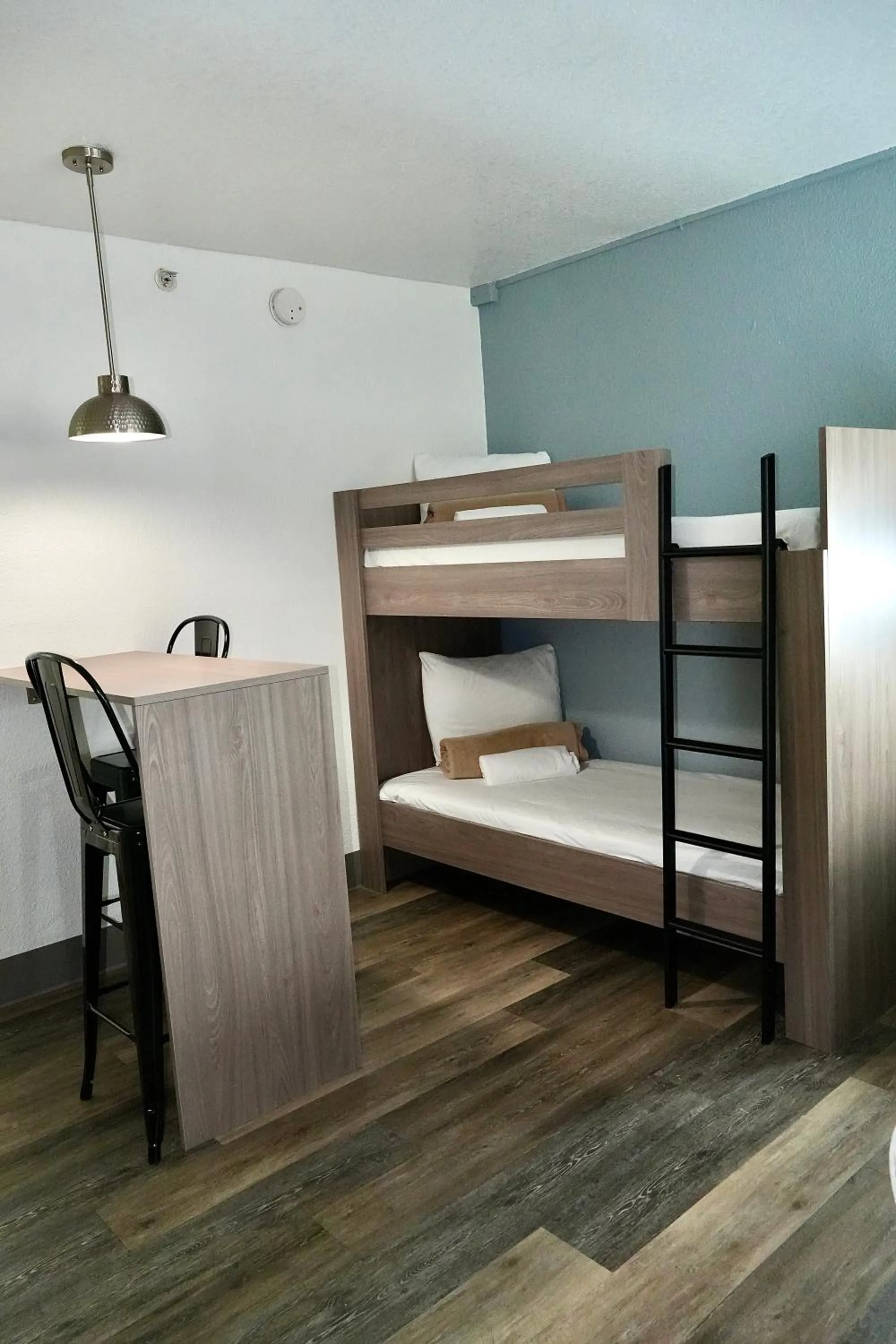 Seating area, Bed in Coco Key Hotel & Water Park Resort