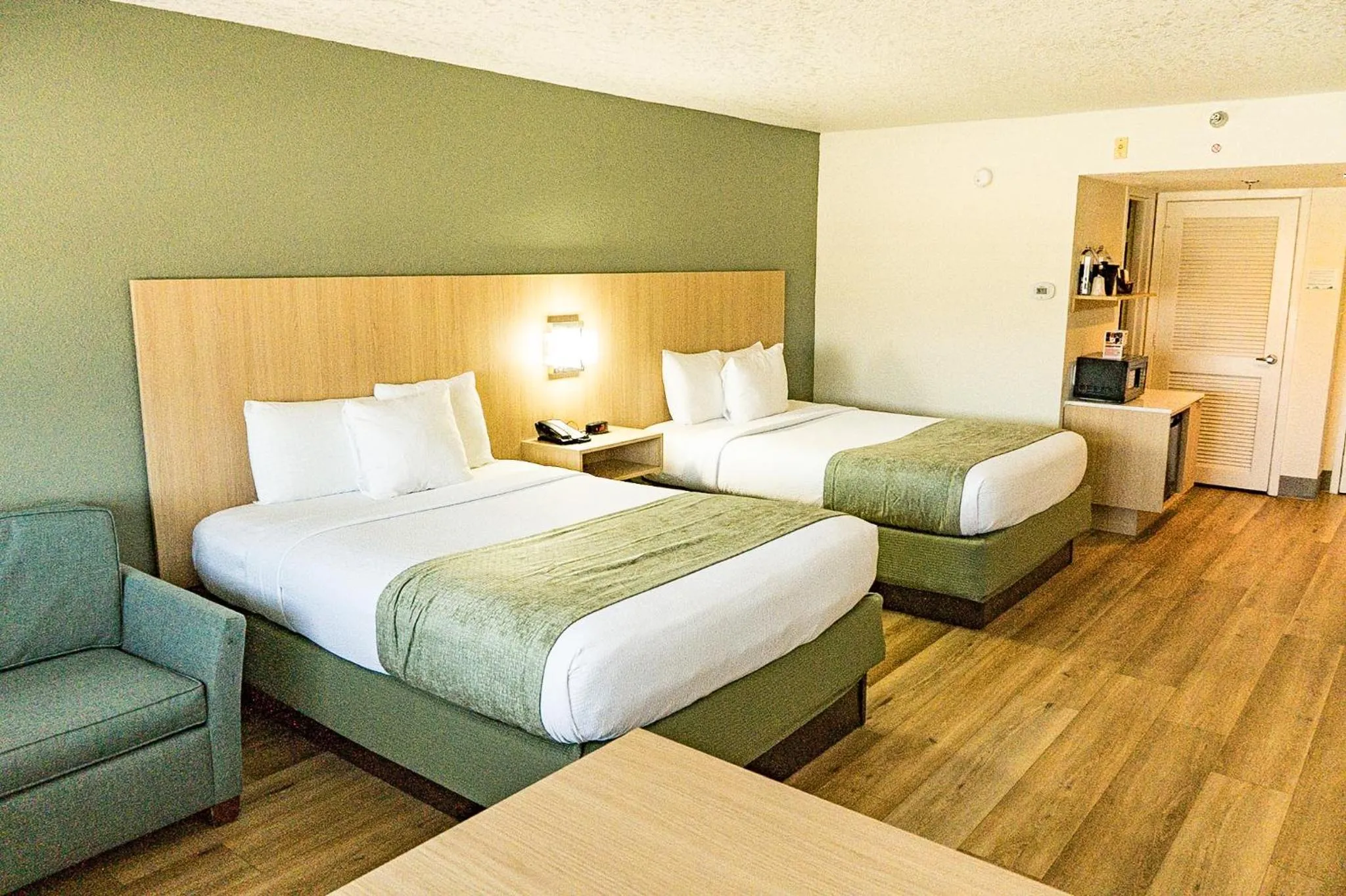 Bed in Coco Key Hotel & Water Park Resort