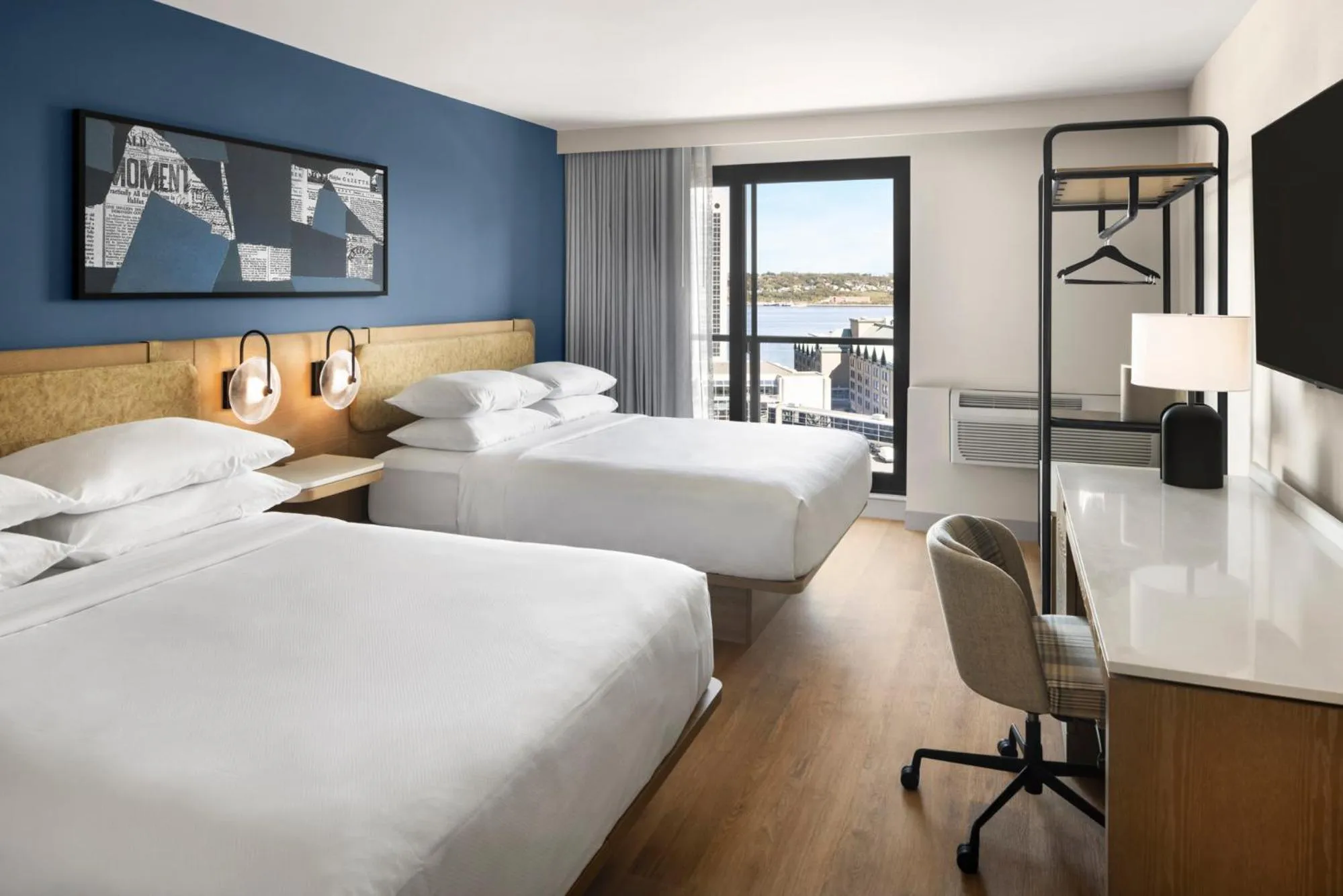 Bedroom, Bed in Hotel Halifax