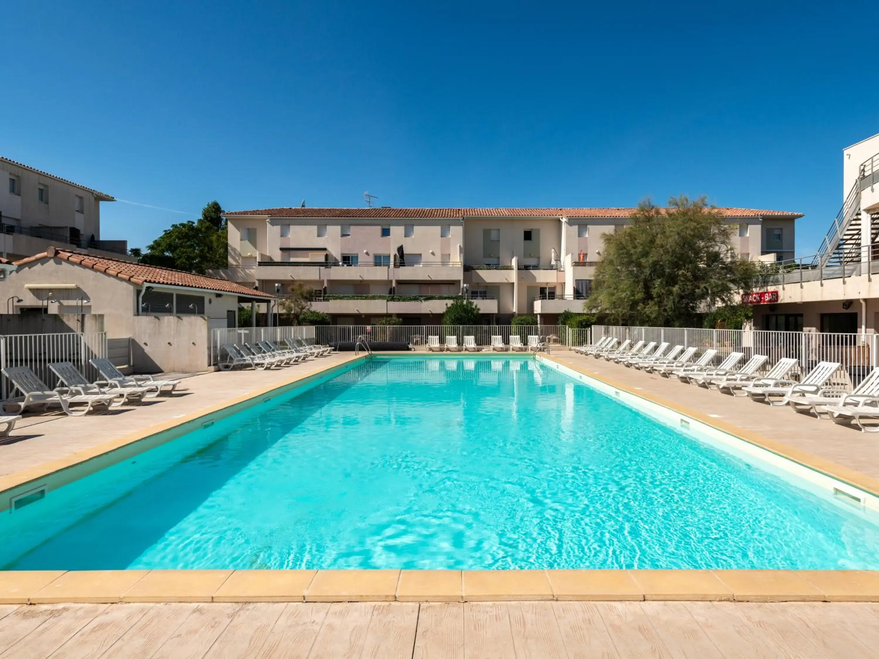 Swimming pool in Vacancéole - Résidence Cap Camargue Swimming pool in Vacancéole - Résidence Cap Camargue