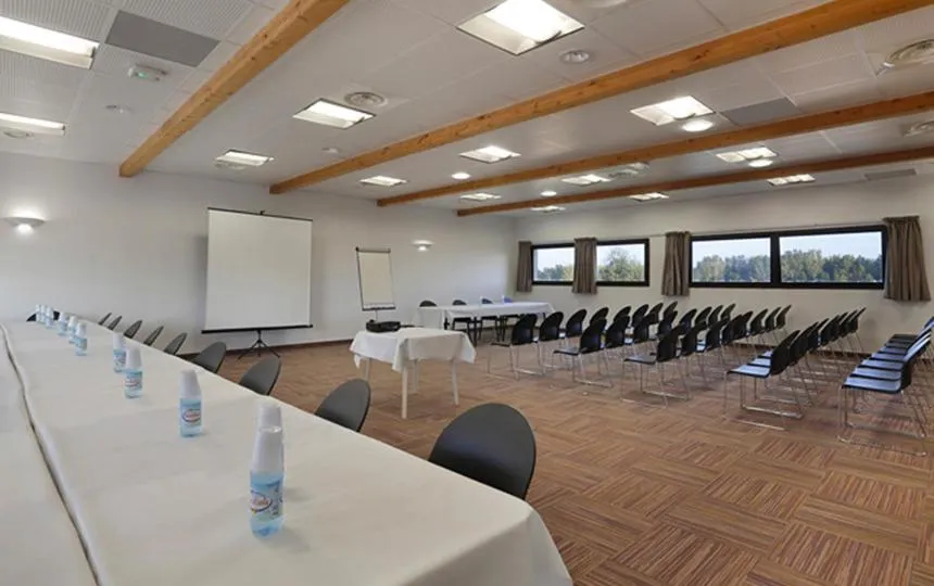 Meeting/conference room in Vacancéole - Résidence Cap Camargue