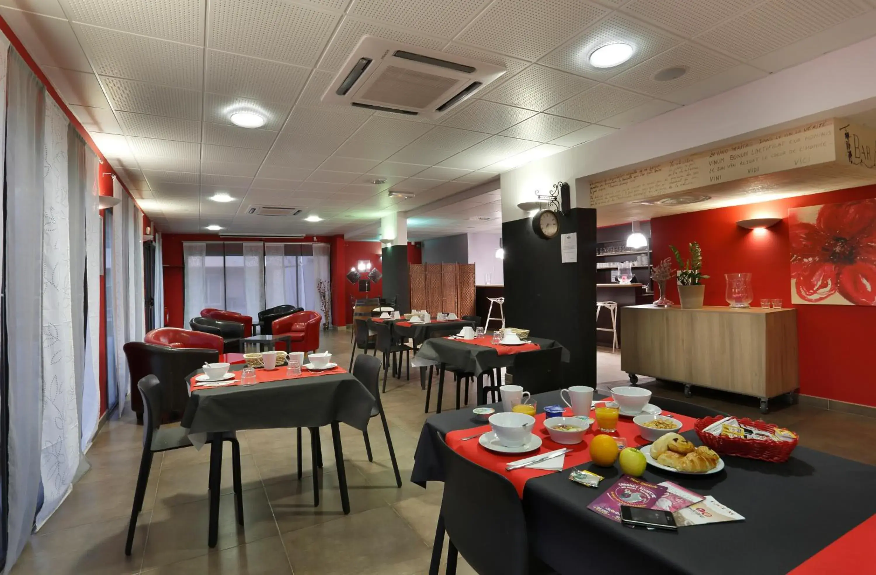 Restaurant/places to eat in Vacancéole - Résidence Cap Camargue Restaurant/places to eat in Vacancéole - Résidence Cap Camargue