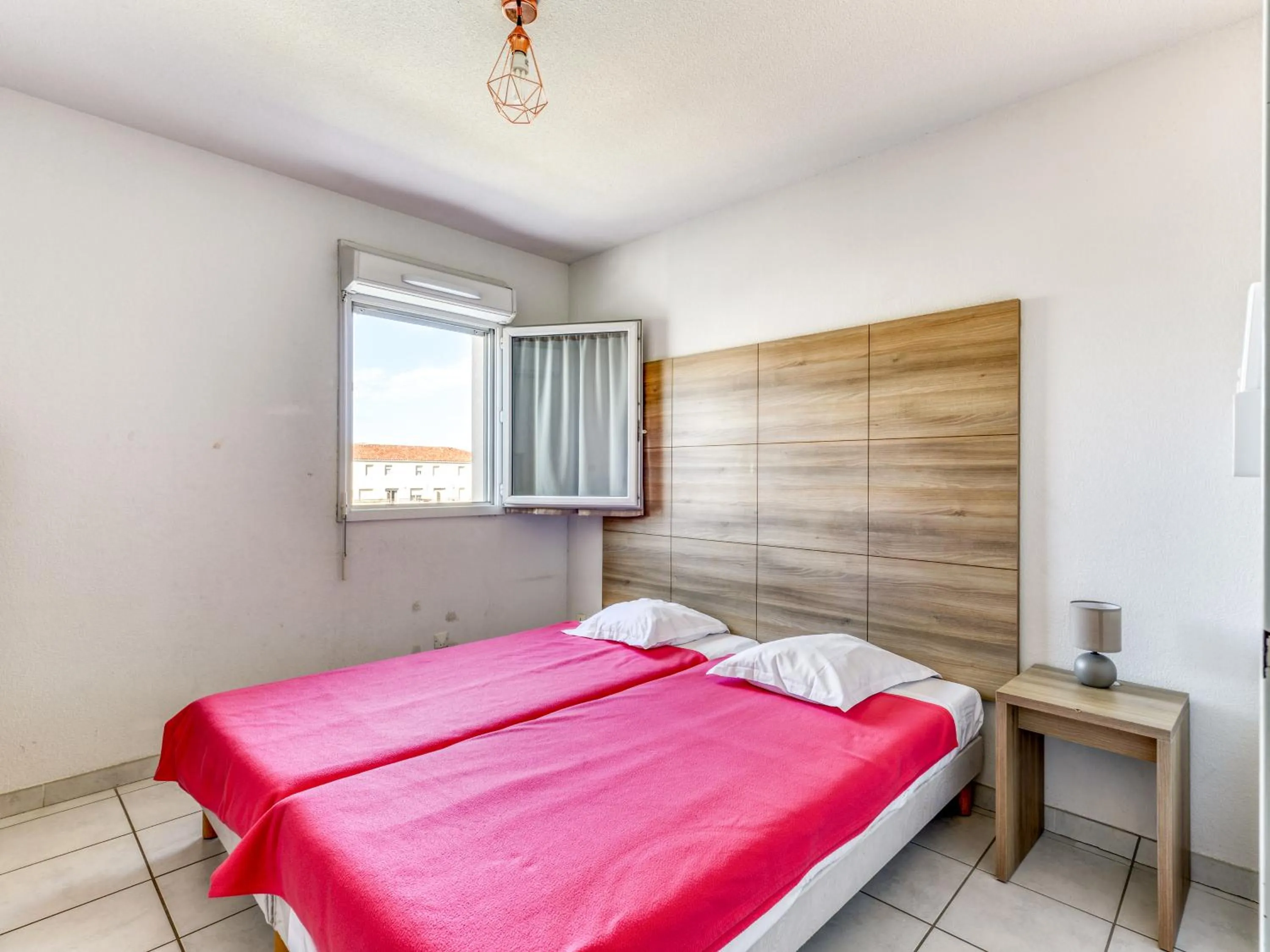 Bedroom, Bed in Vacancéole - Résidence Cap Camargue