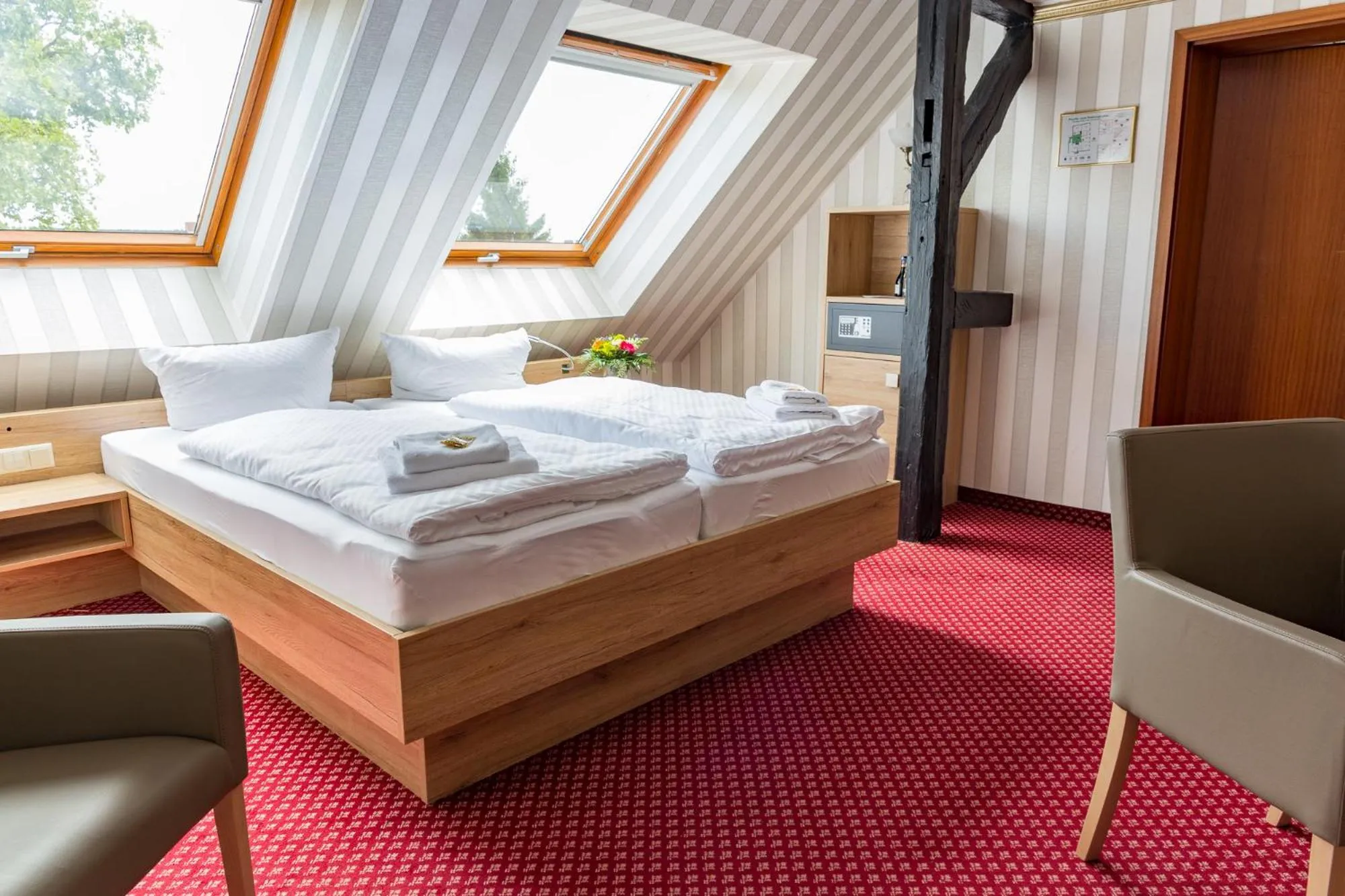 Bedroom, Bed in Hotel Schwarzer Adler Tangermünde