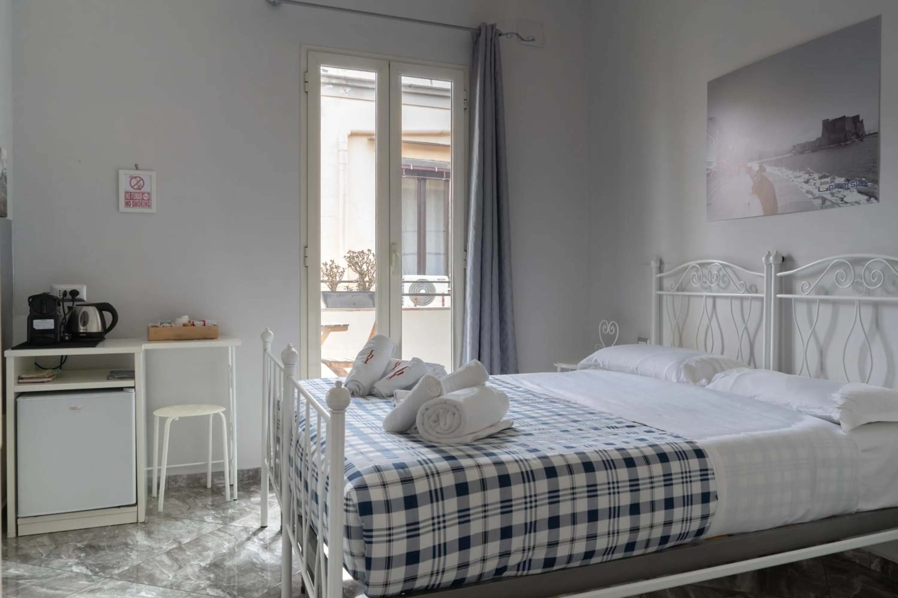 Double or Twin Room with Terrace - Separate Building in B&B Università