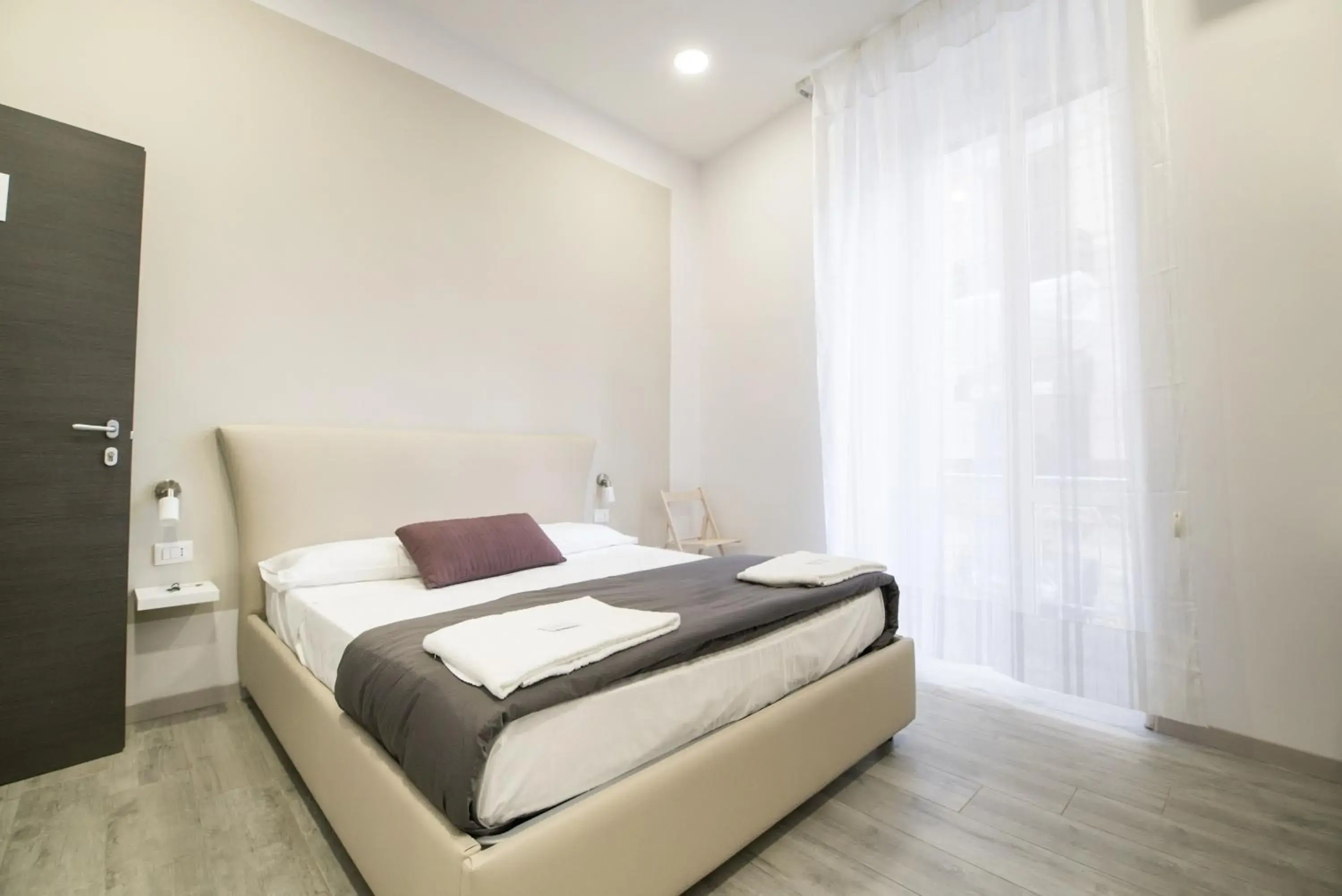 Deluxe Double Room with Balcony in B&B Università Deluxe Double Room with Balcony in B&B Università