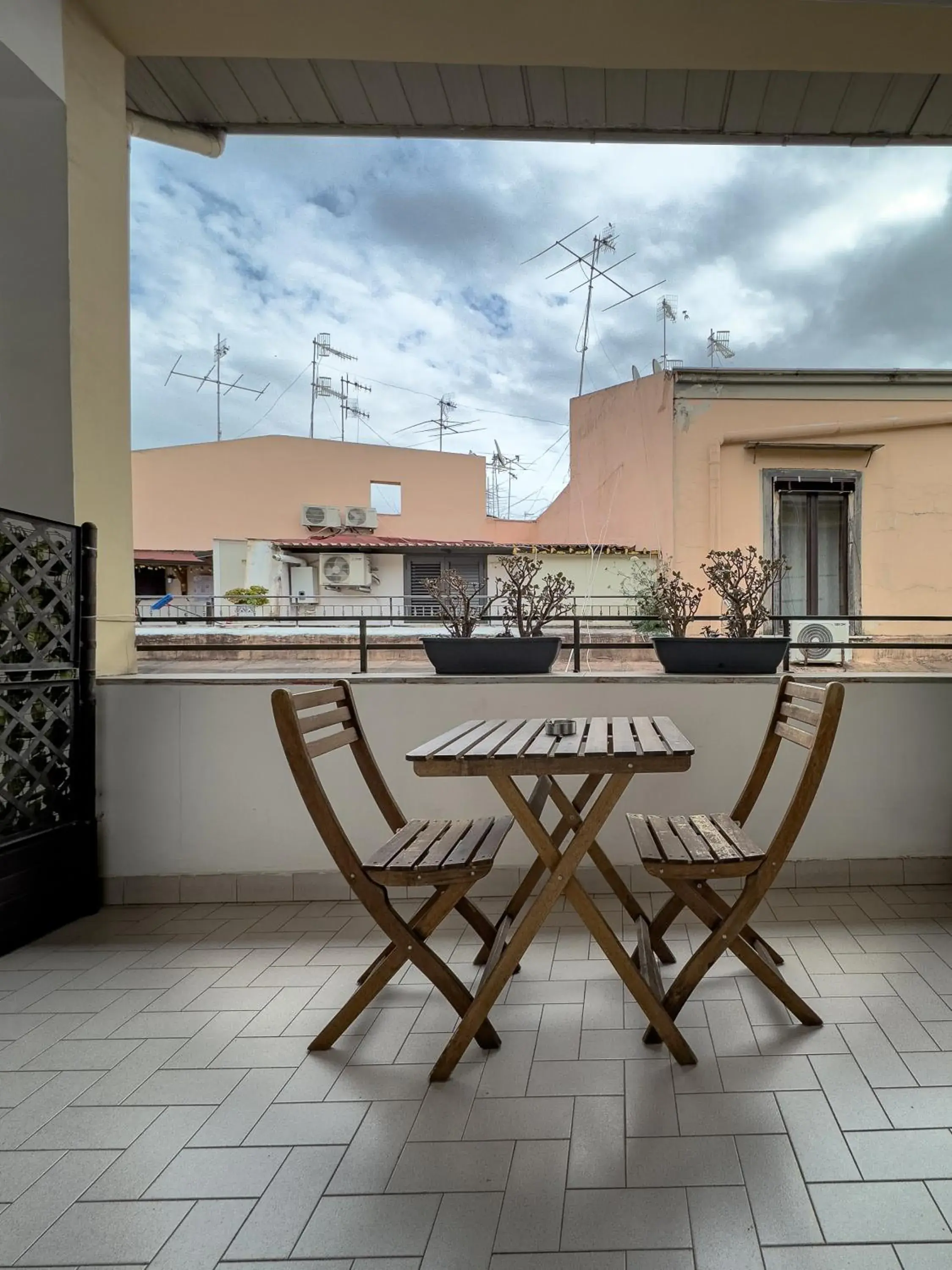 Double or Twin Room with Terrace - Separate Building in B&B Università Double or Twin Room with Terrace - Separate Building in B&B Università