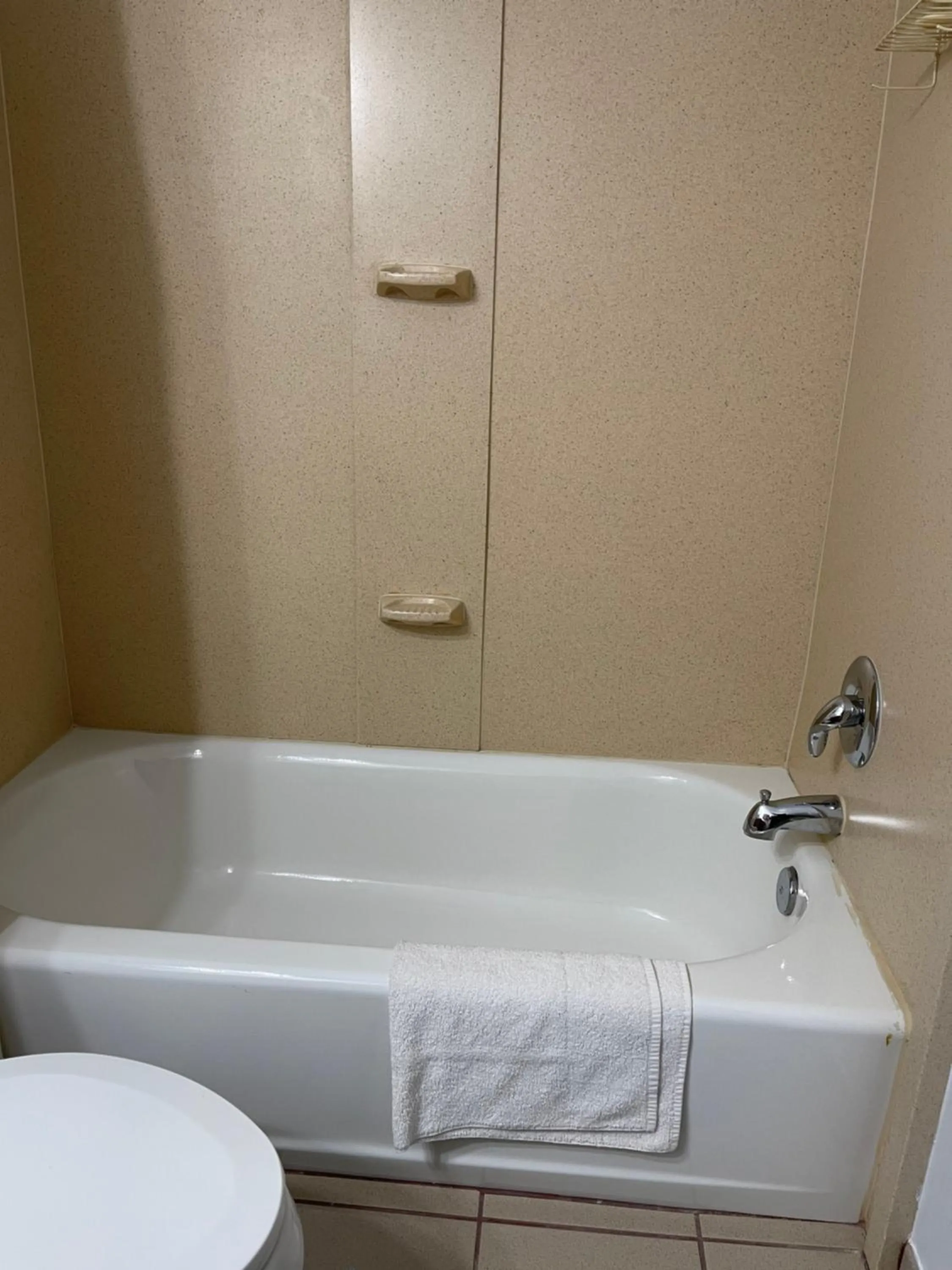 Bathroom in Budget Inn Temple Hills