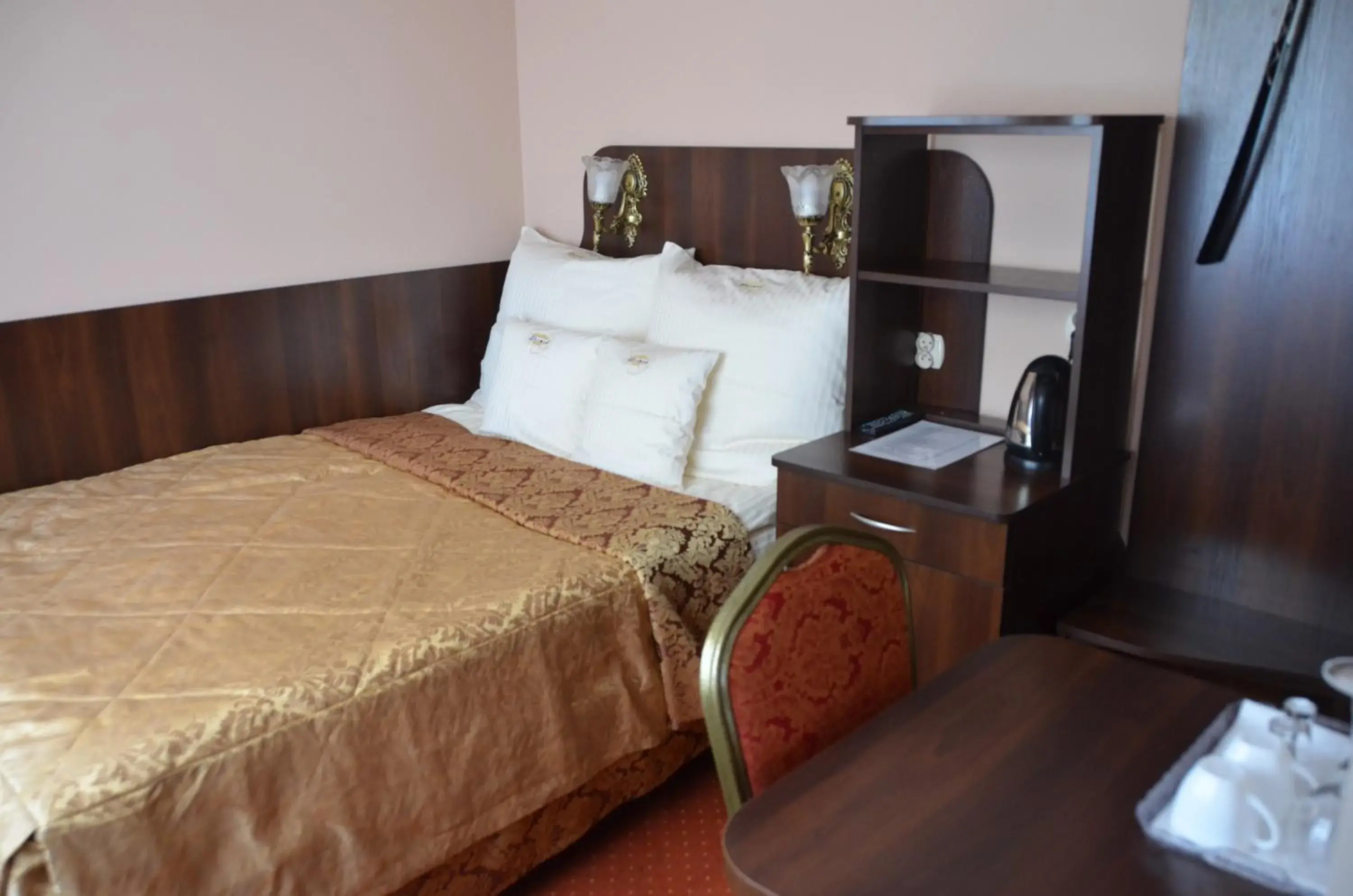 Small Double Room in Dormed Medical SPA Small Double Room in Dormed Medical SPA