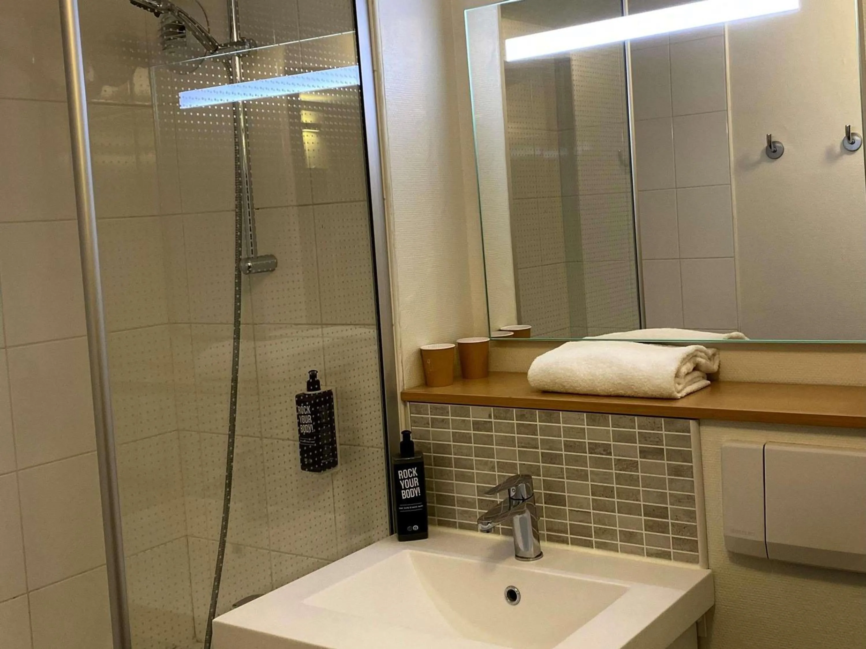 Bedroom in IBIS Lyon Sud Chasse Sur Rhône