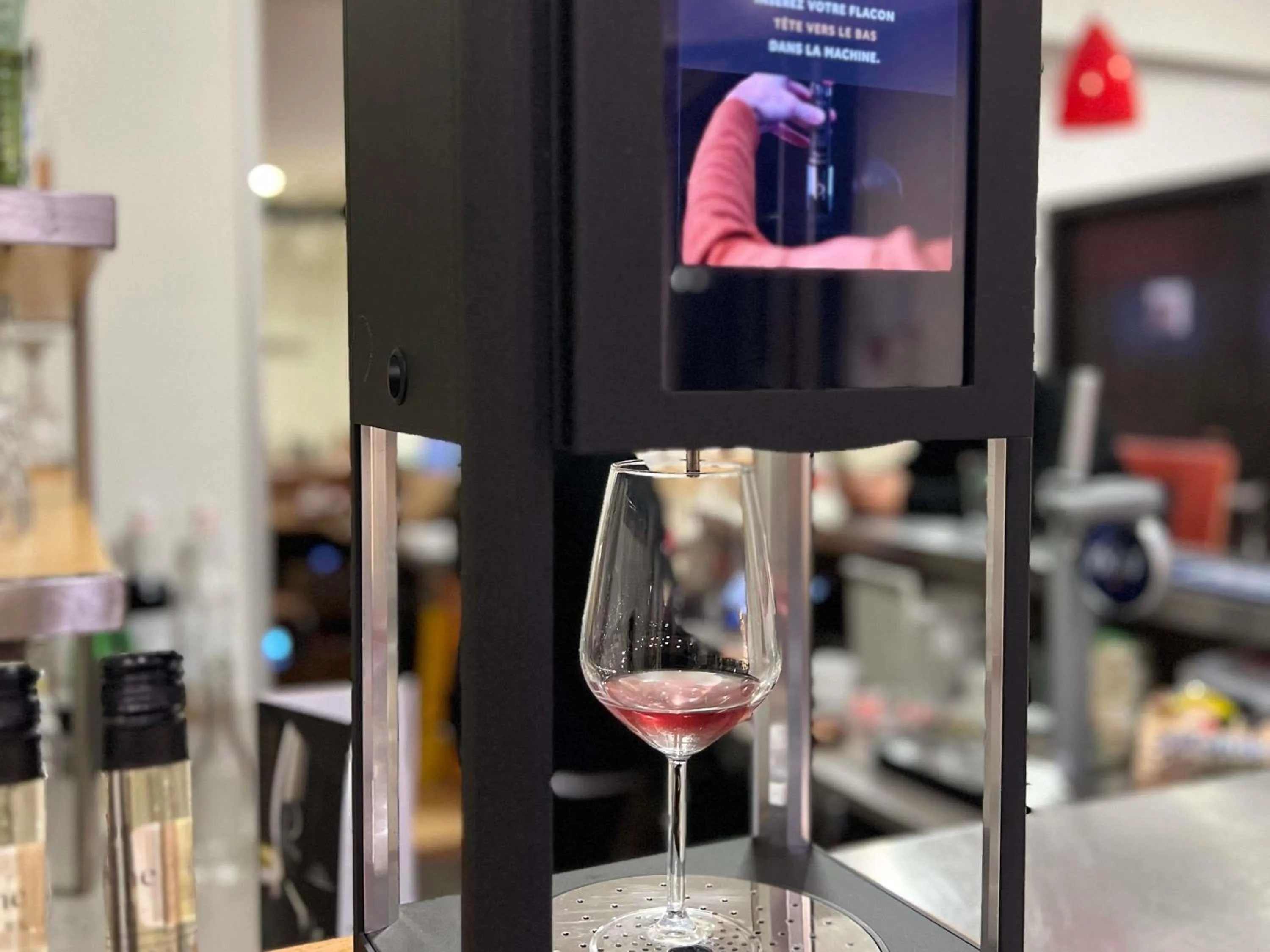 Lounge or bar in IBIS Lyon Sud Chasse Sur Rhône