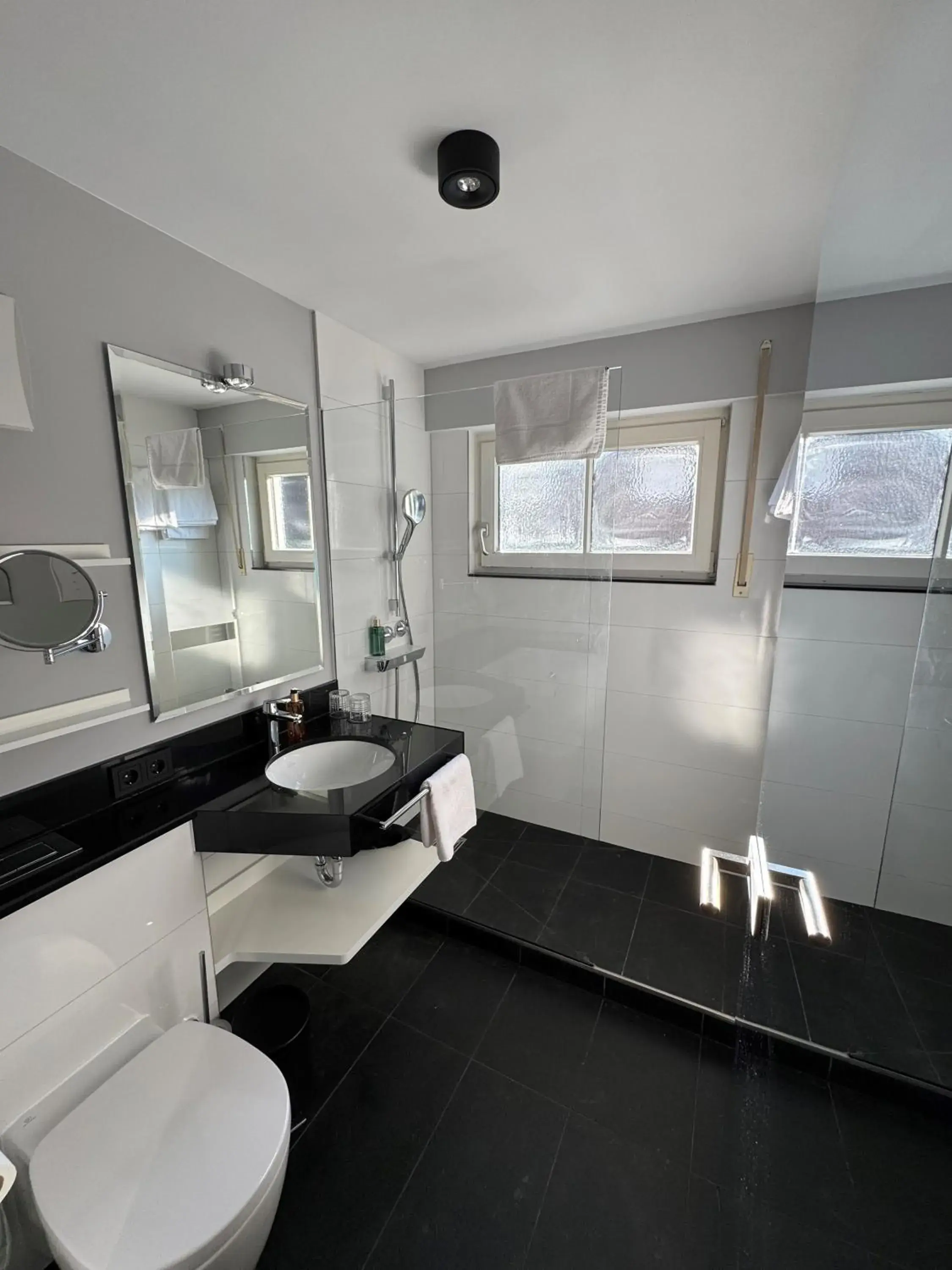 Comfort Double Room with Balcony in Pilgerhof und Rebmannshof Comfort Double Room with Balcony in Pilgerhof und Rebmannshof