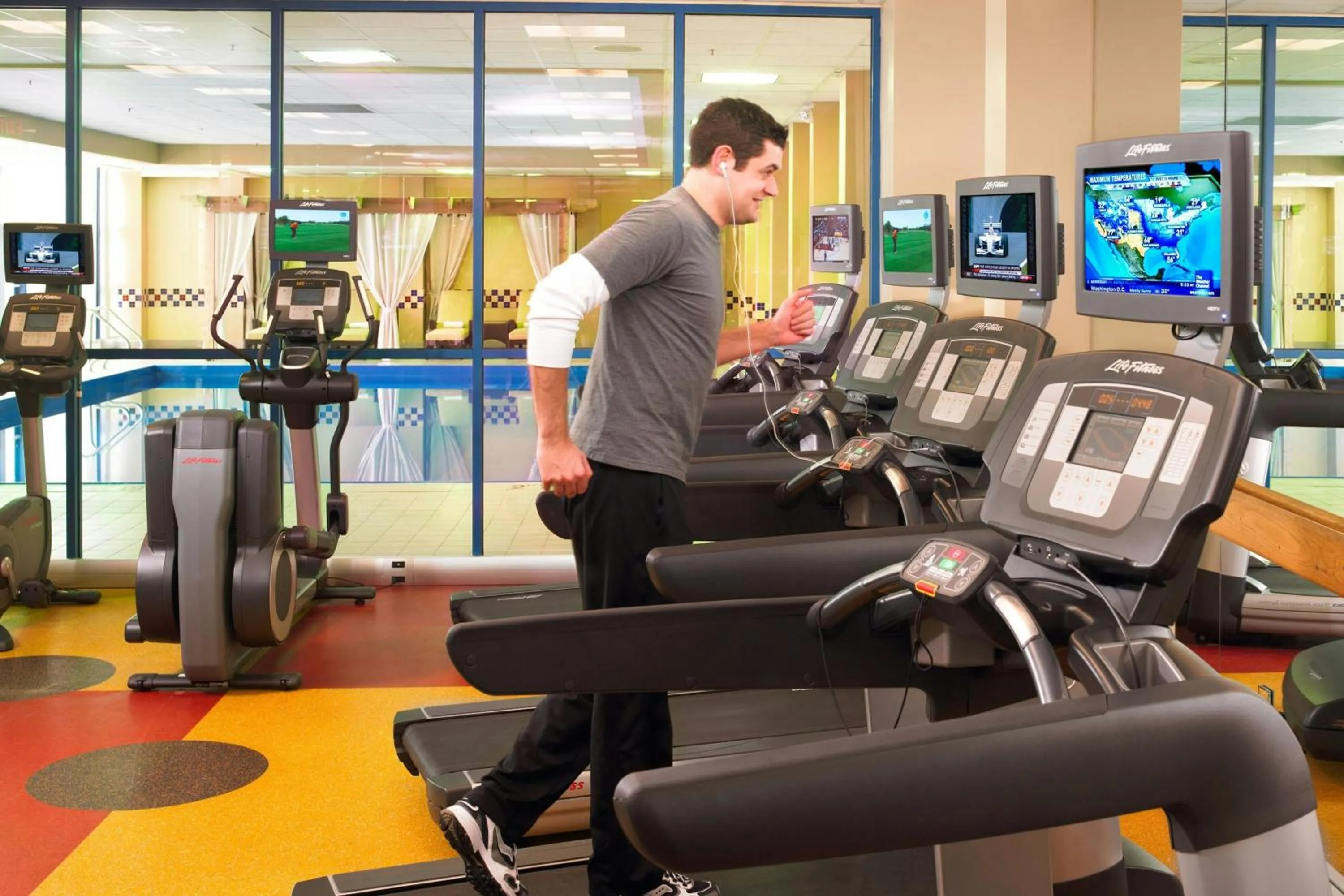 Fitness centre/facilities in Detroit Marriott Troy