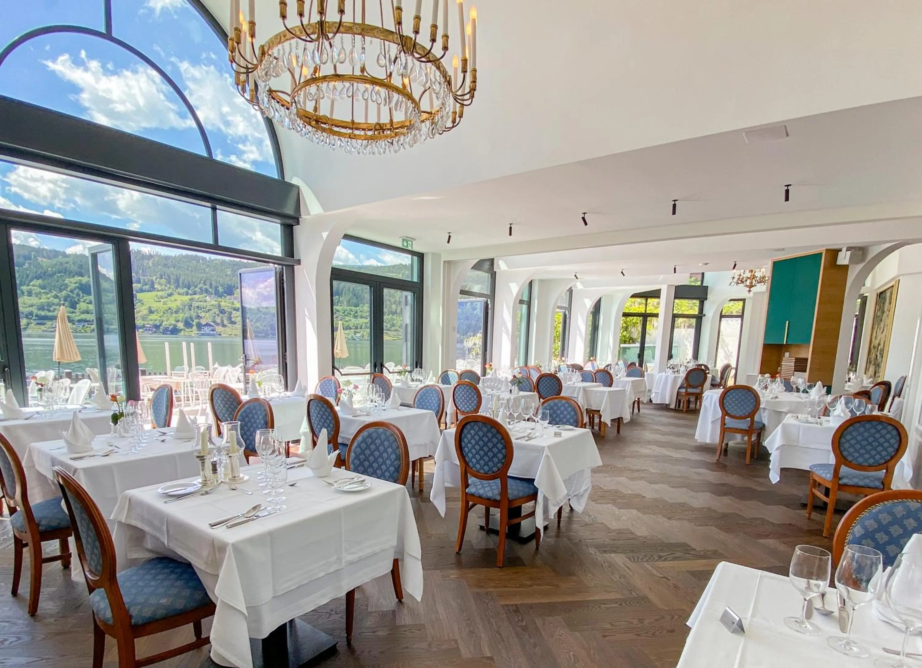 Restaurant/places to eat in Hotel See-Villa