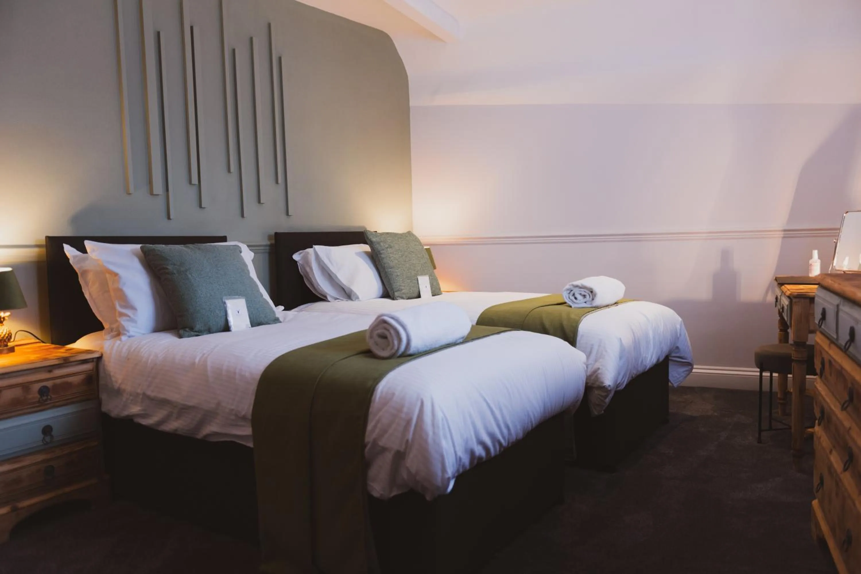 Bedroom, Bed in The Stag Hotel, Restaurant and Bar