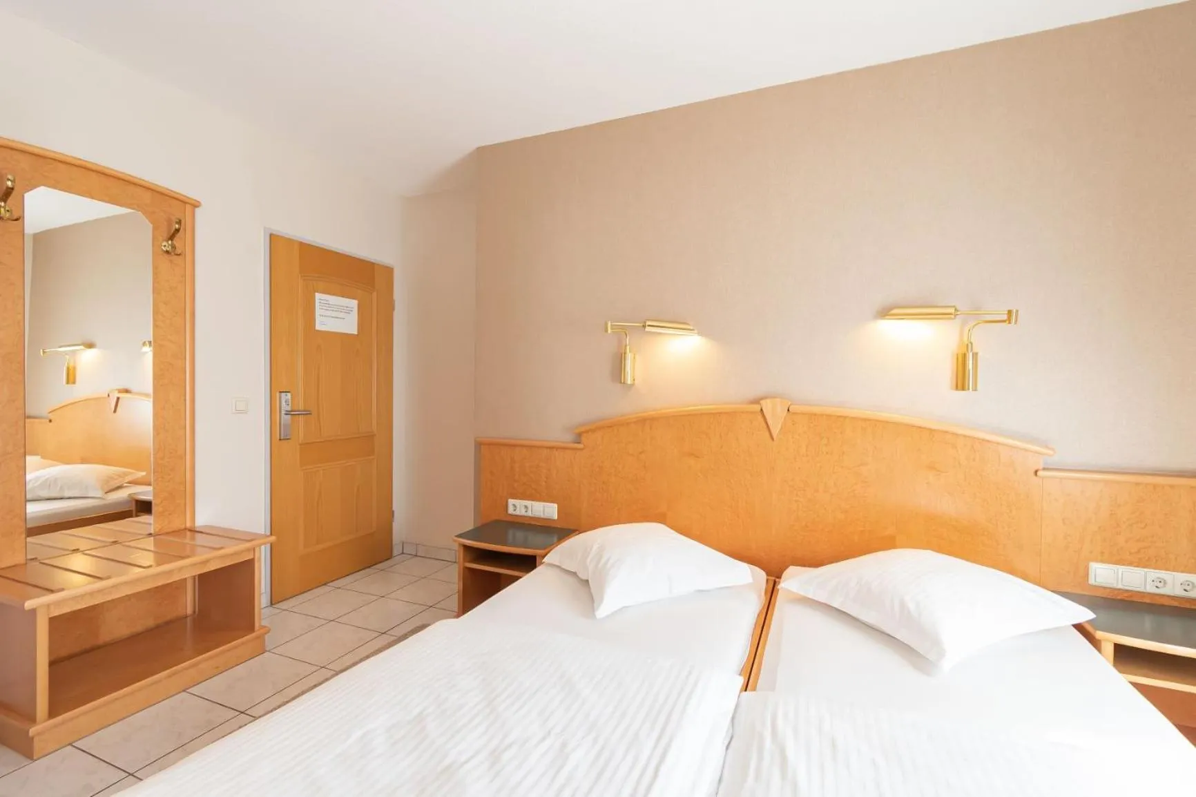 Bed in Hotel Re'ser Stuff