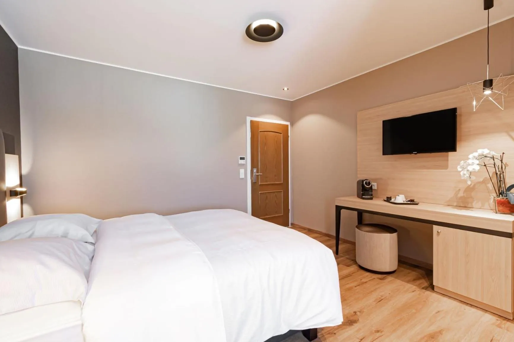 Bed in Hotel Re'ser Stuff