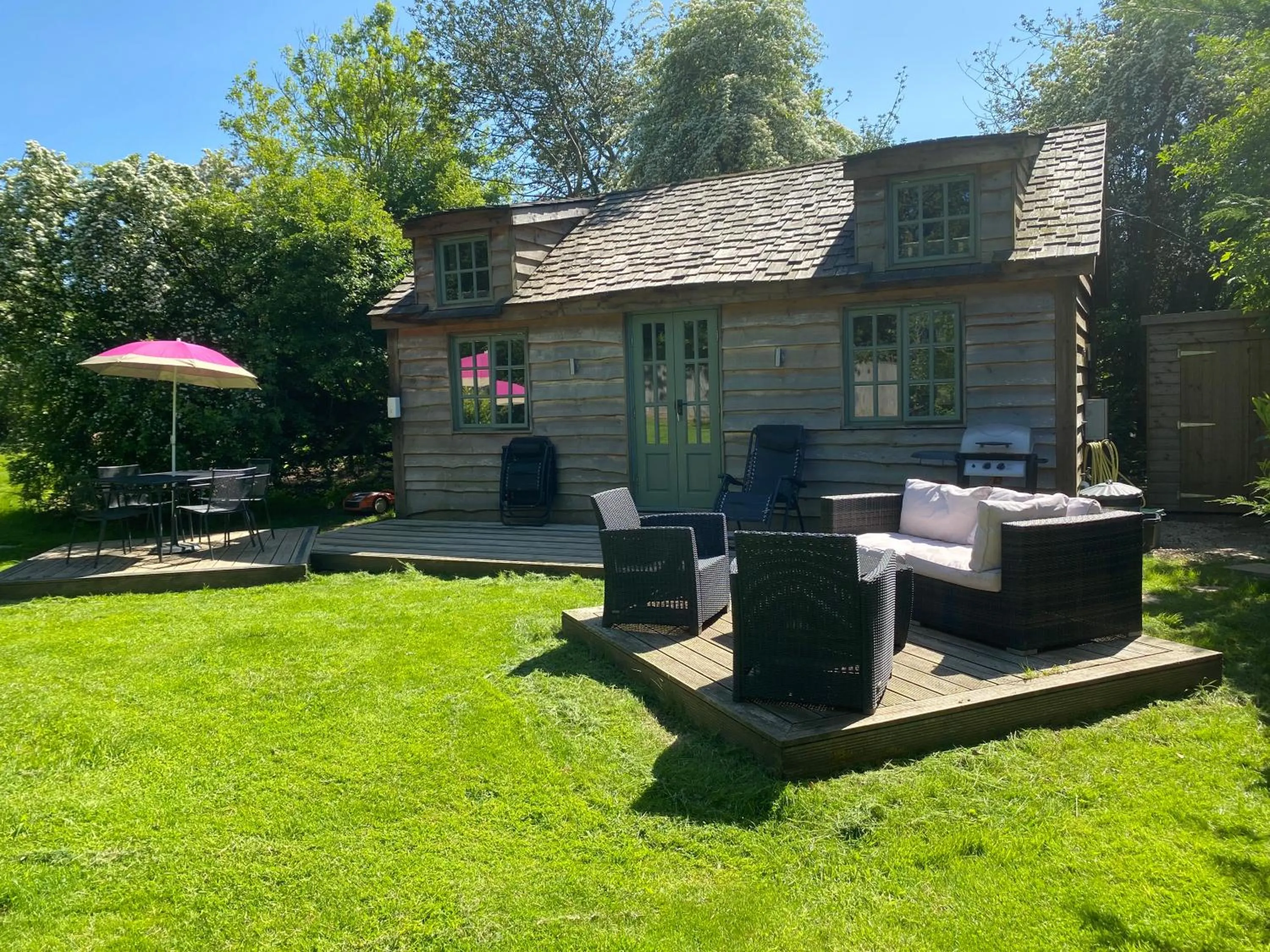 Patio in The Secret Cottage & Hideaway Caravan