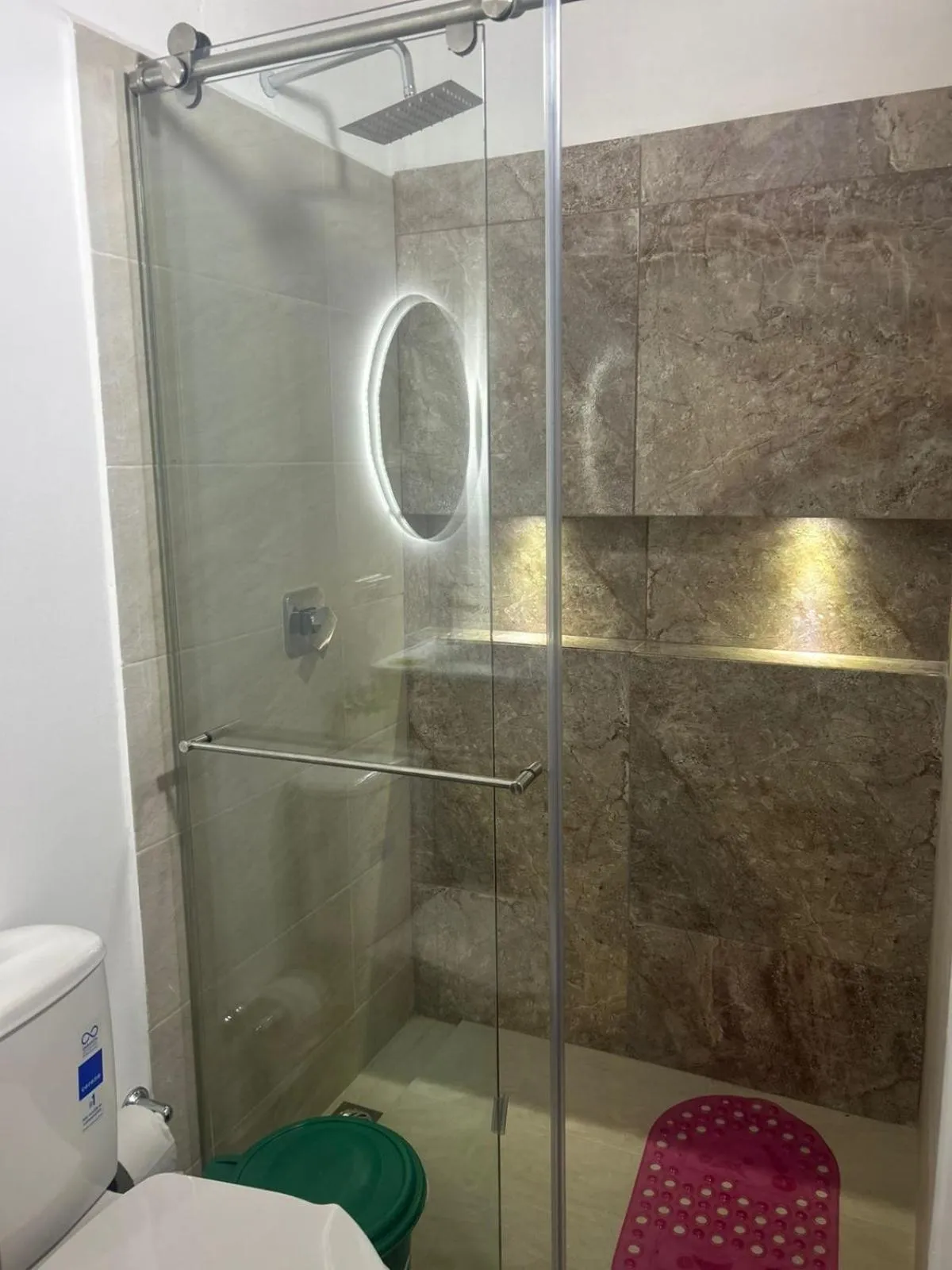 Shower in Hotel Campestre la Loma curiti