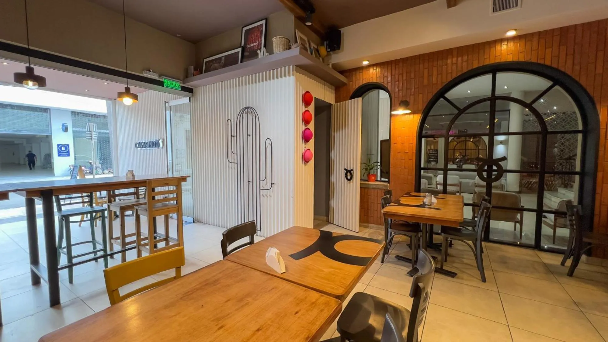 Restaurant/places to eat in Hotel Posada Del Sol