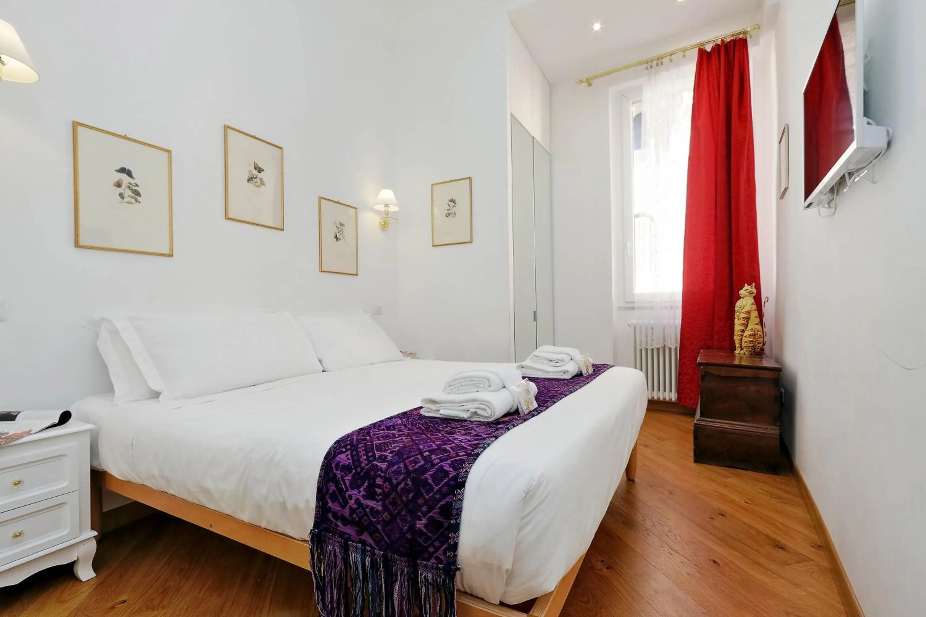 Bedroom, Bed in Sistina