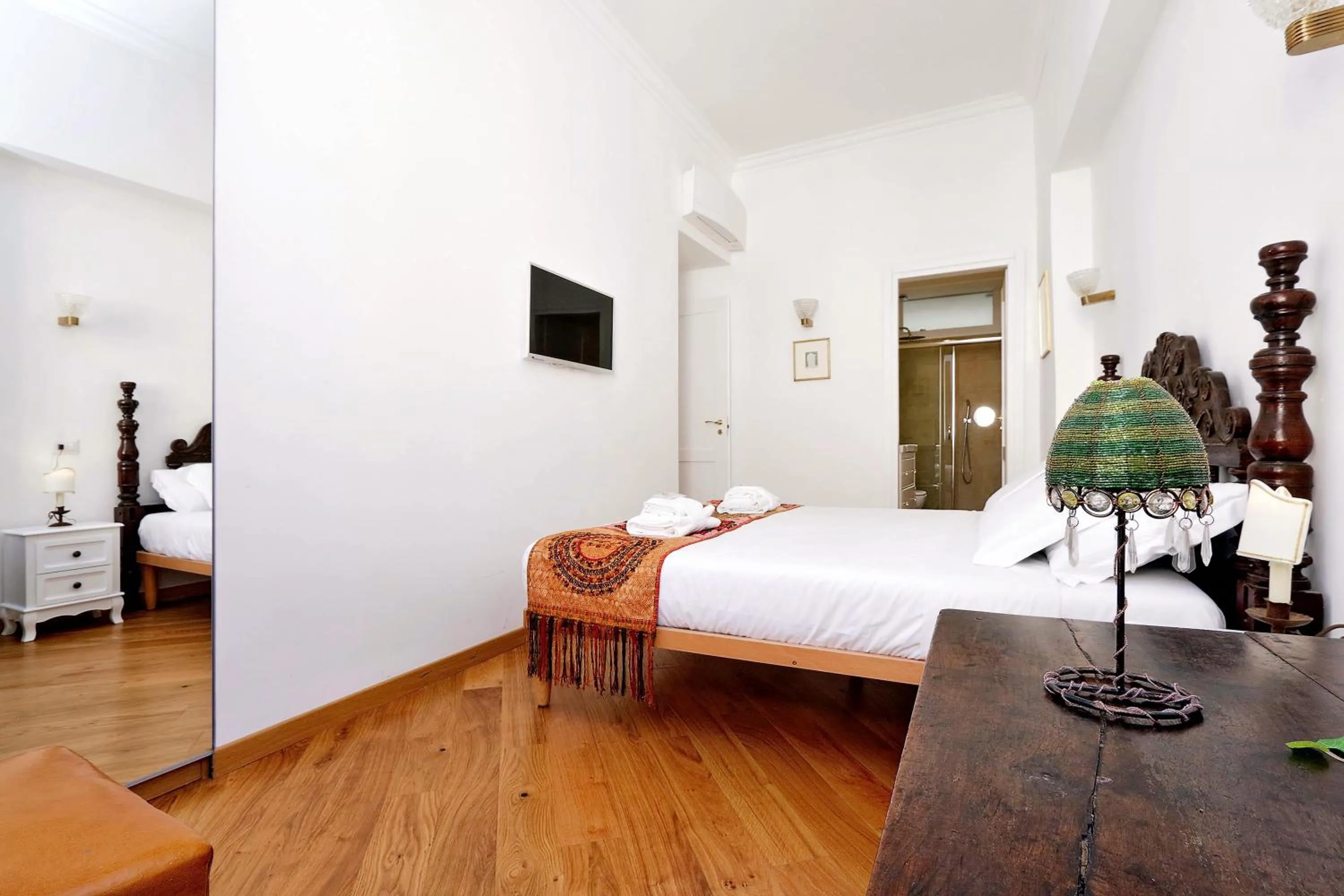 Bedroom, Bed in Sistina