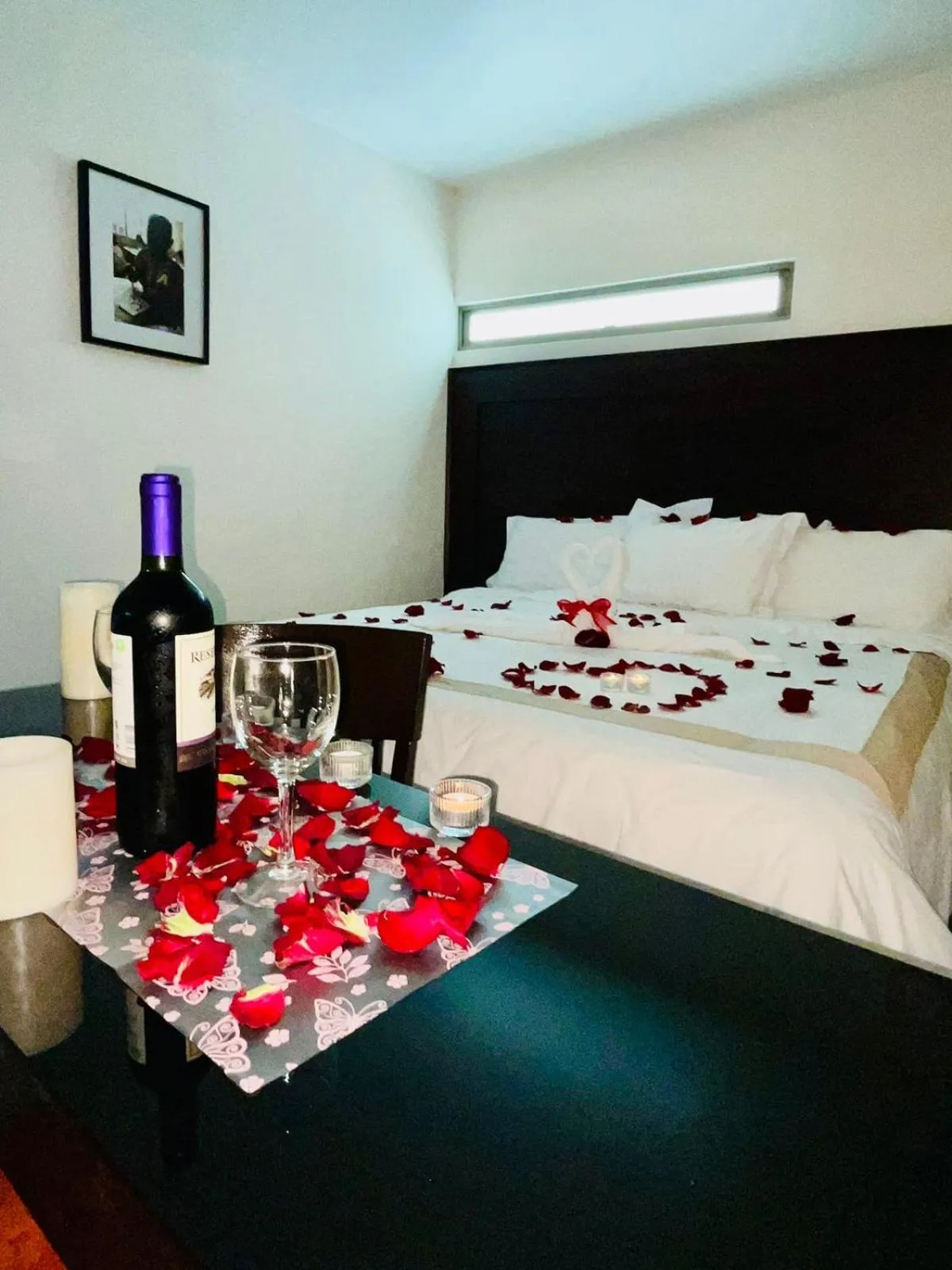 room service, Bed in Hotel Boutique Yaocalli