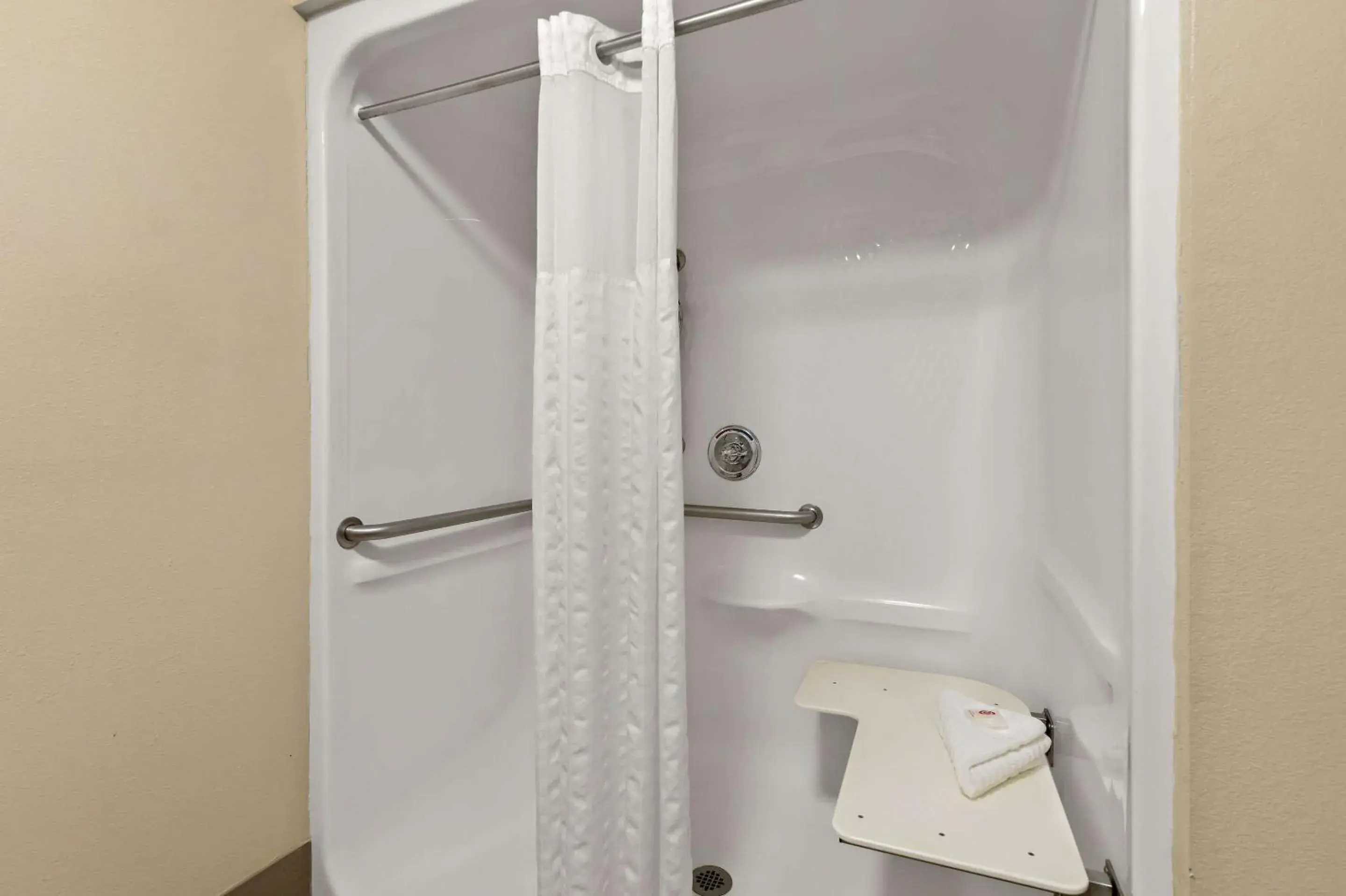 Bedroom in Comfort Suites Nashville near Percy Priest Lake Bedroom in Comfort Suites Nashville near Percy Priest Lake