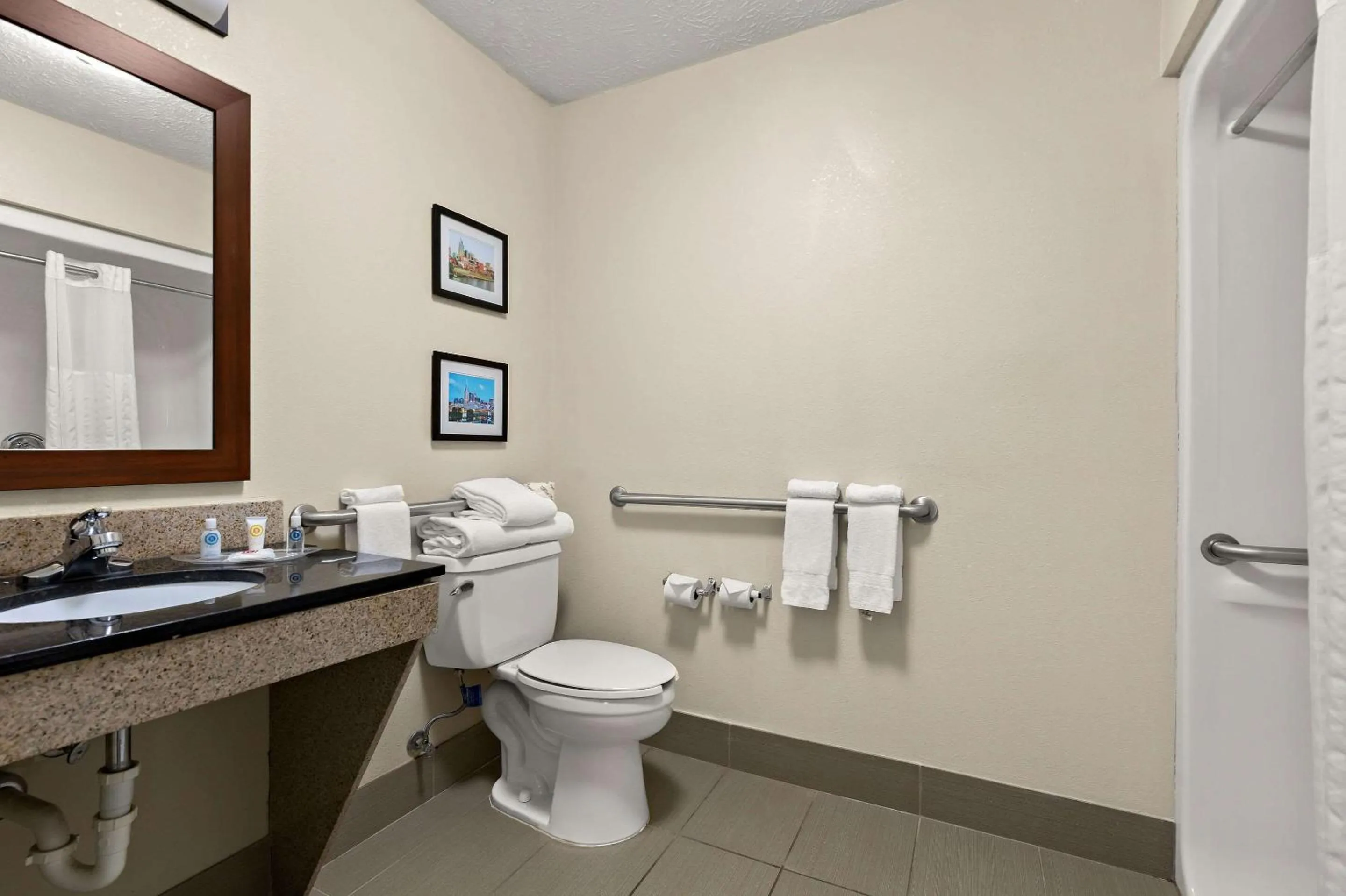 Bathroom in Comfort Suites Nashville near Percy Priest Lake