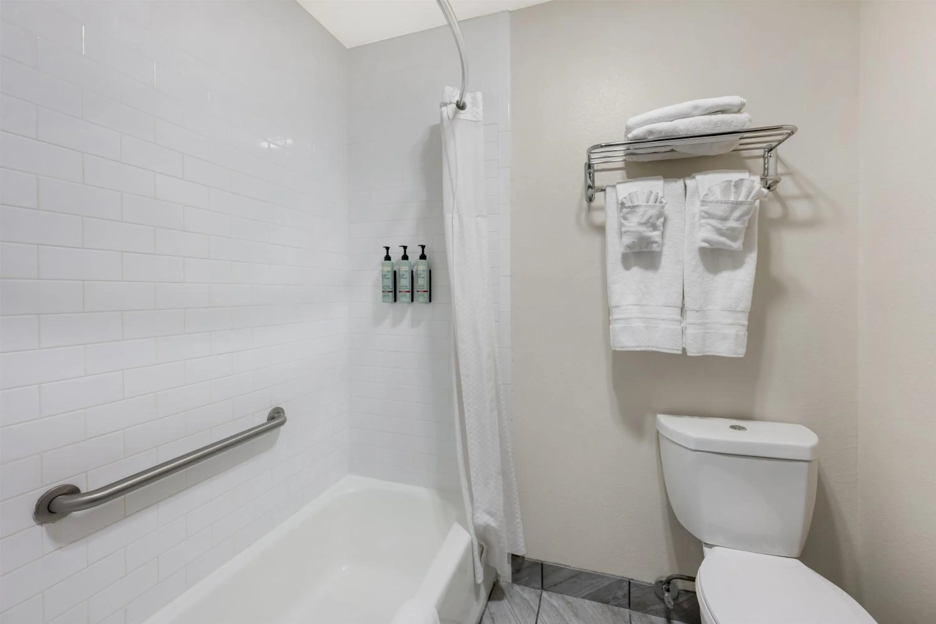 Bathroom in Best Western Airport Albuquerque InnSuites Hotel & Suites