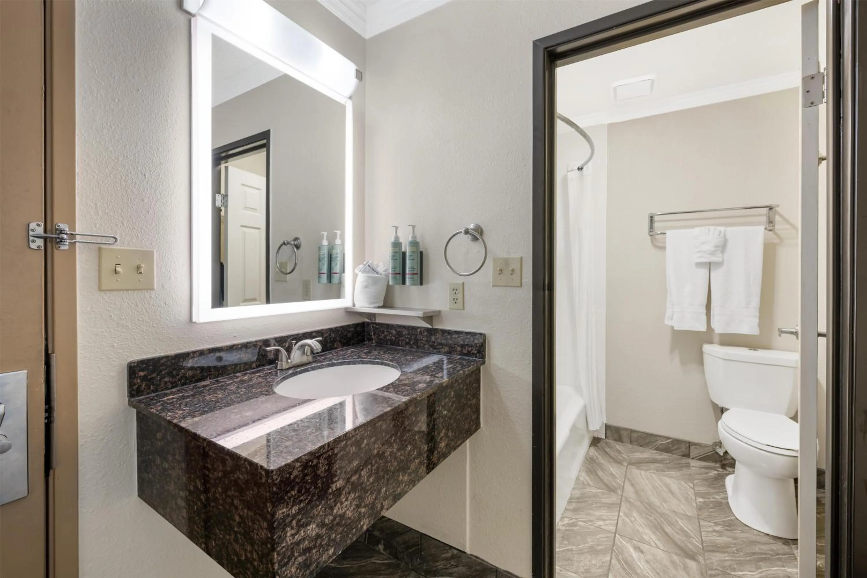 Bathroom in Best Western Airport Albuquerque InnSuites Hotel & Suites