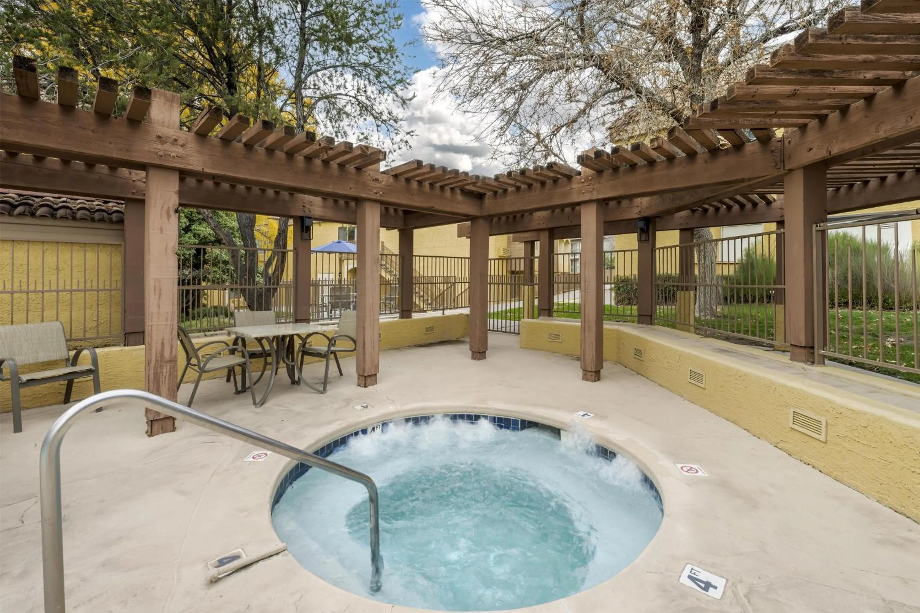 Pool view in Best Western Airport Albuquerque InnSuites Hotel & Suites