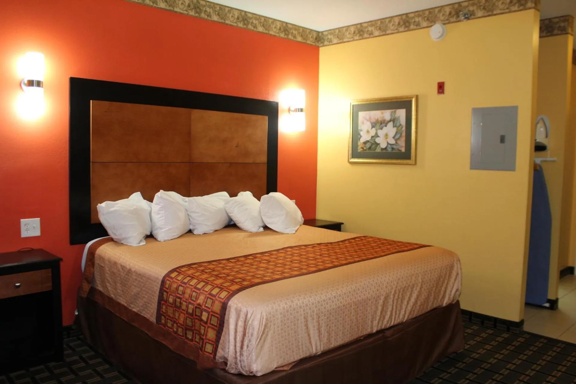 Bedroom, Bed in Magnolia Inn and Suites Southaven