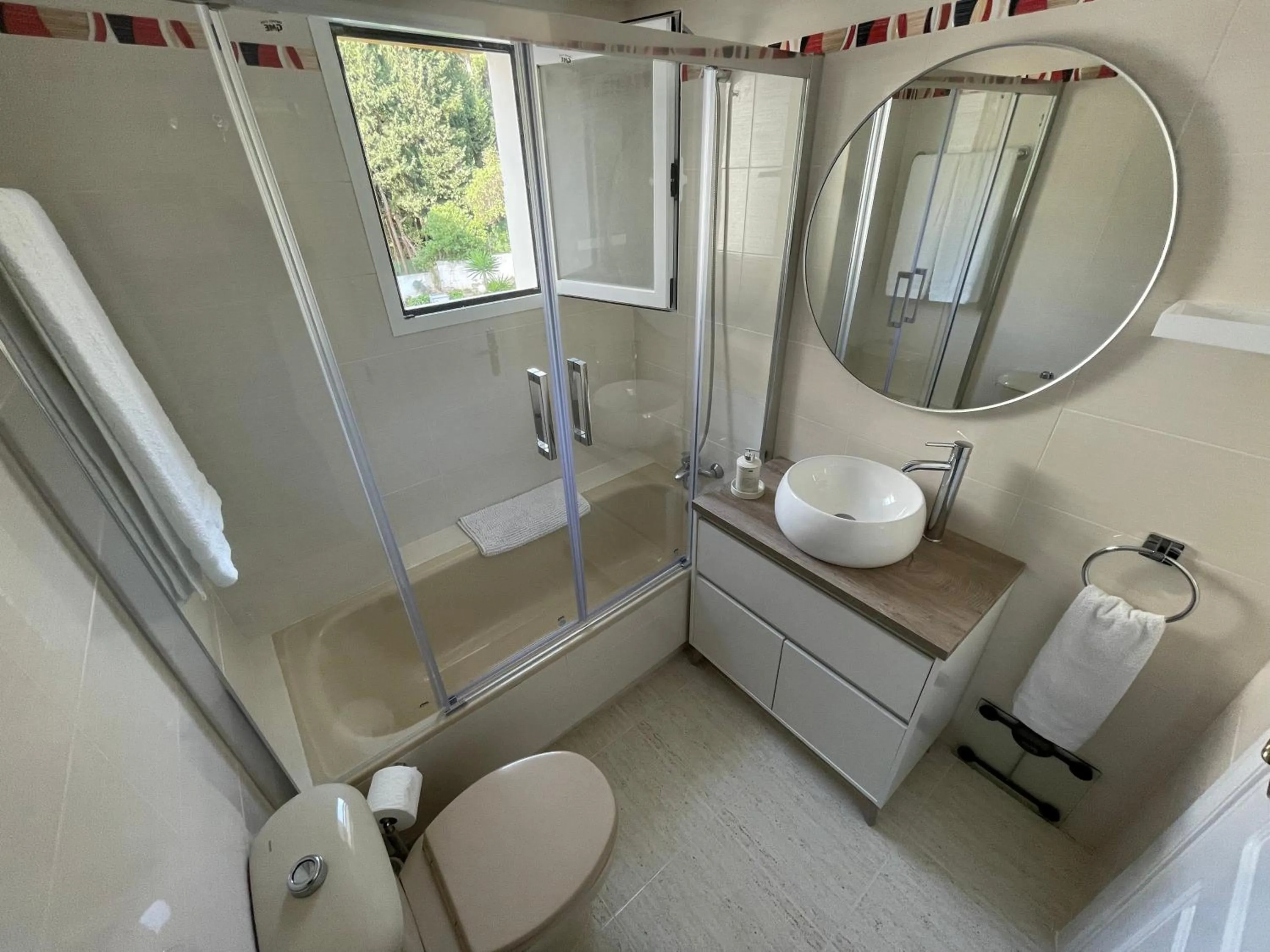 Bathroom in Residencial las Flores Marbella