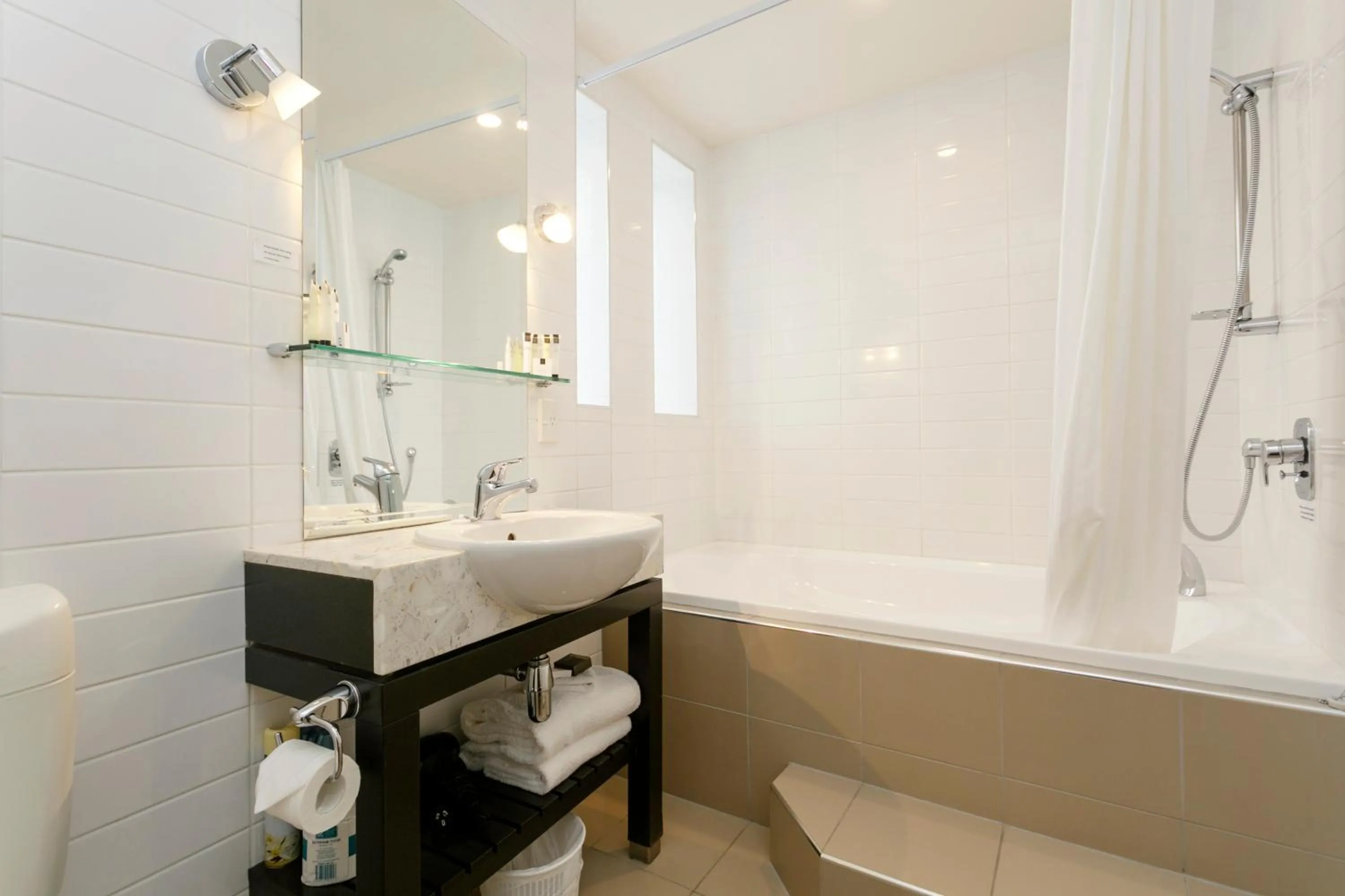 Shower in The Reef Resort